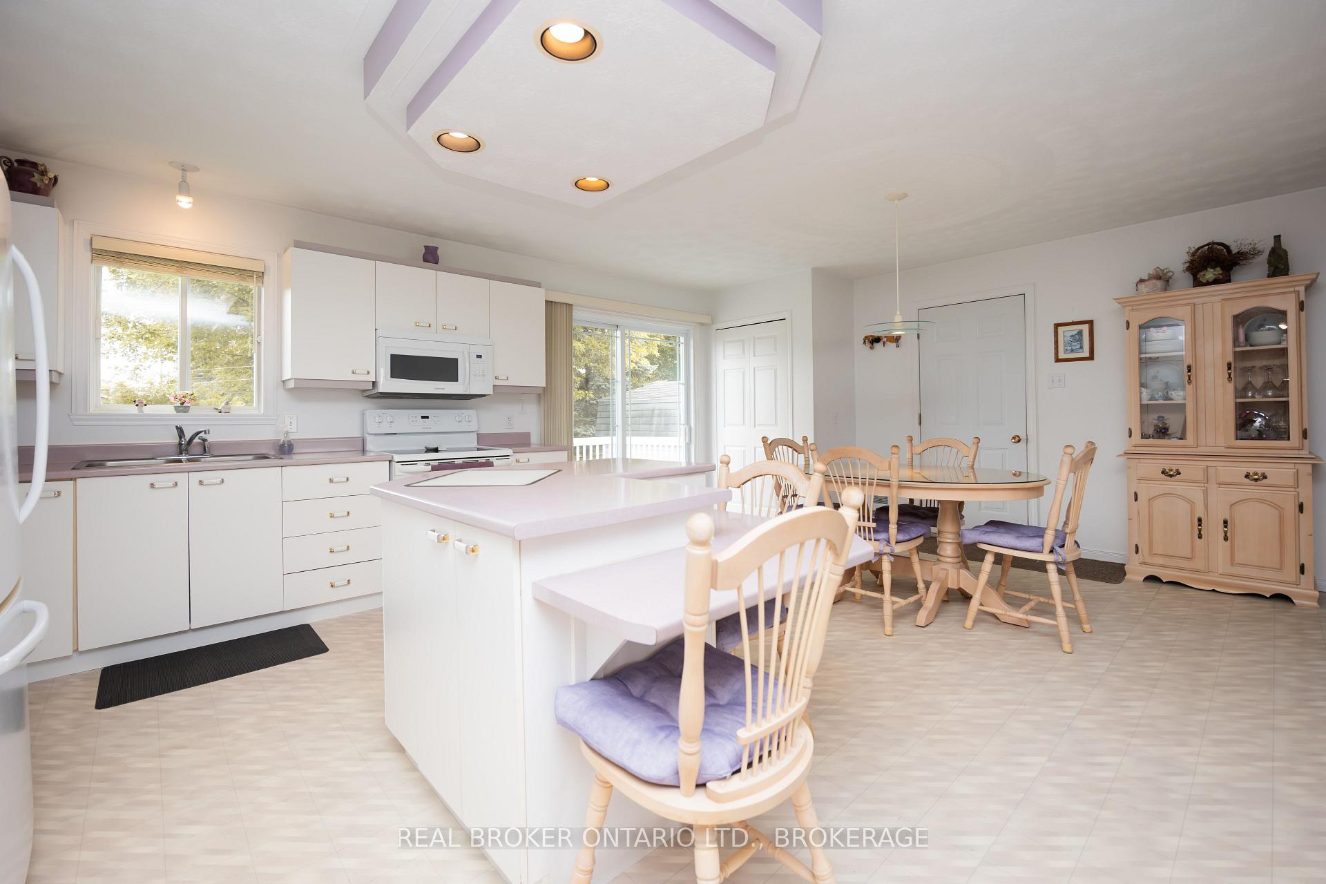 Photo 8 of 20392 Roy Crescent, South Glengarry, South Glengarry (Charlottenburgh) Twp — HOMEH