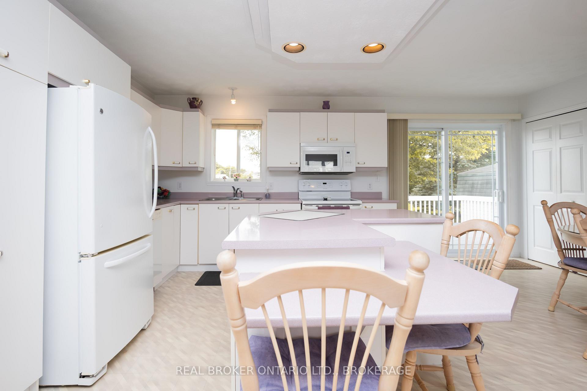 Photo 10 of 20392 Roy Crescent, South Glengarry, South Glengarry (Charlottenburgh) Twp — HOMEH