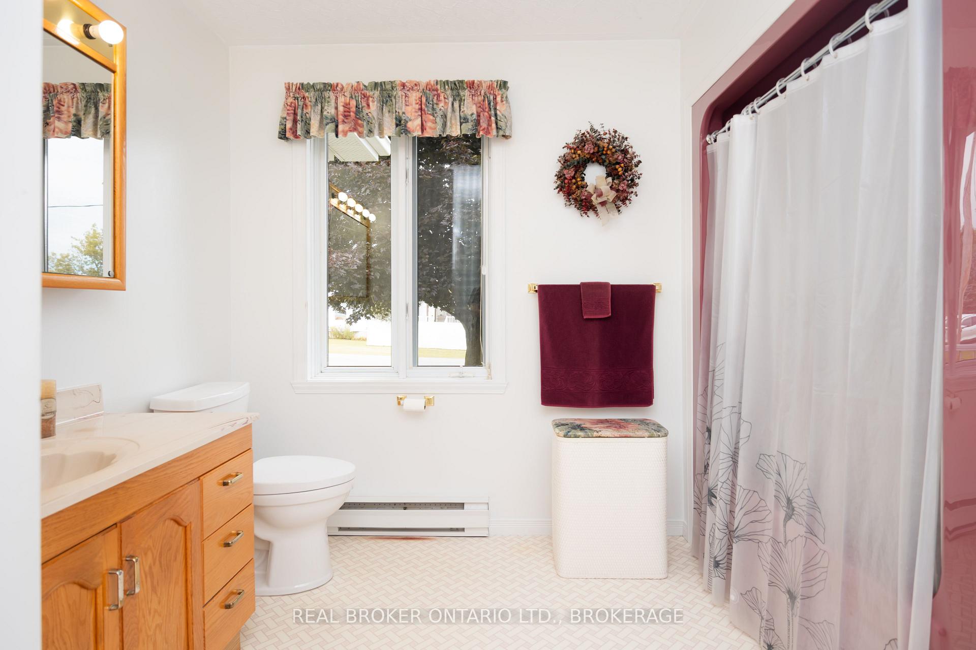 Photo 24 of 20392 Roy Crescent, South Glengarry, South Glengarry (Charlottenburgh) Twp — HOMEH