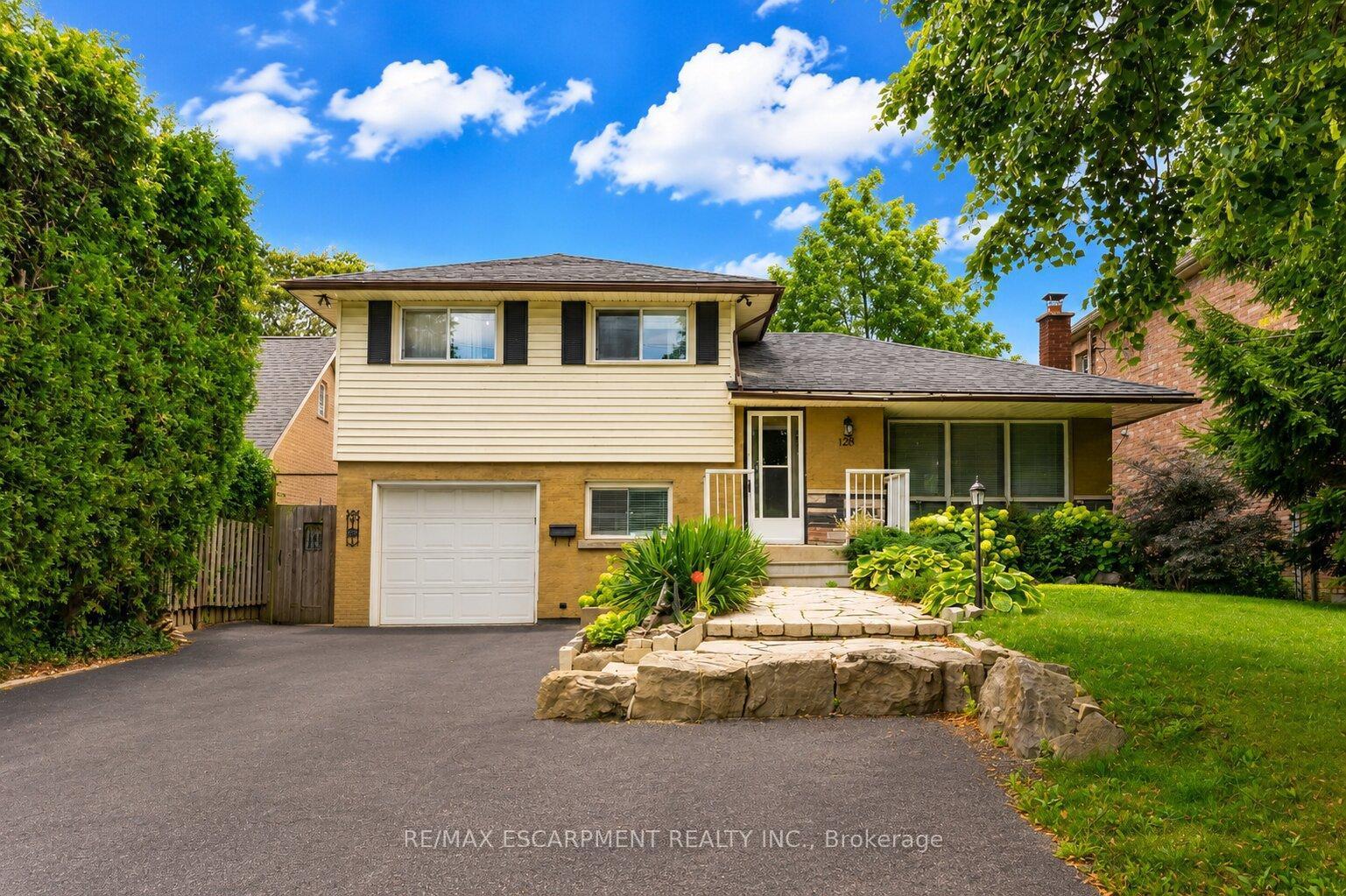 Photo of 120 Stone Church Road W