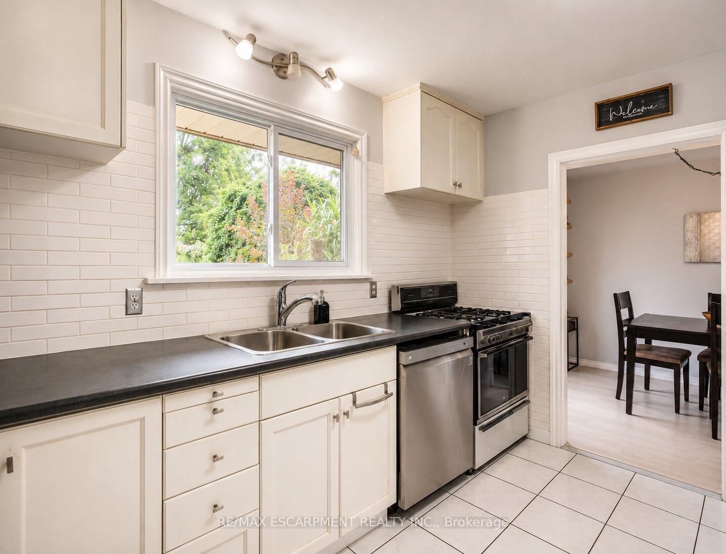 Photo 11 of 120 Stone Church Road W, Hamilton, Gourley — HOMEH