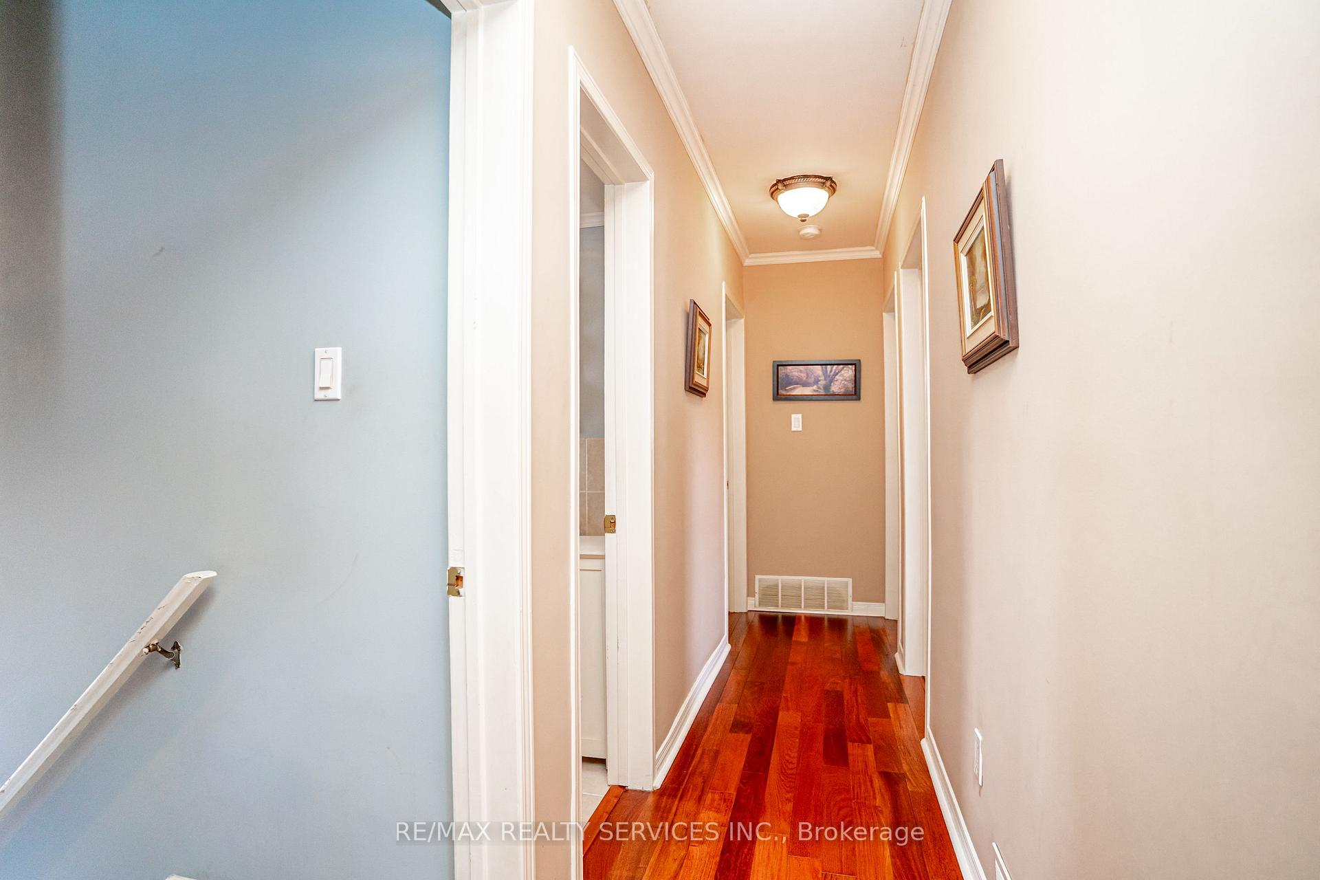 Photo 17 of 87 Ambleside Drive, Brampton, Brampton South — HOMEH