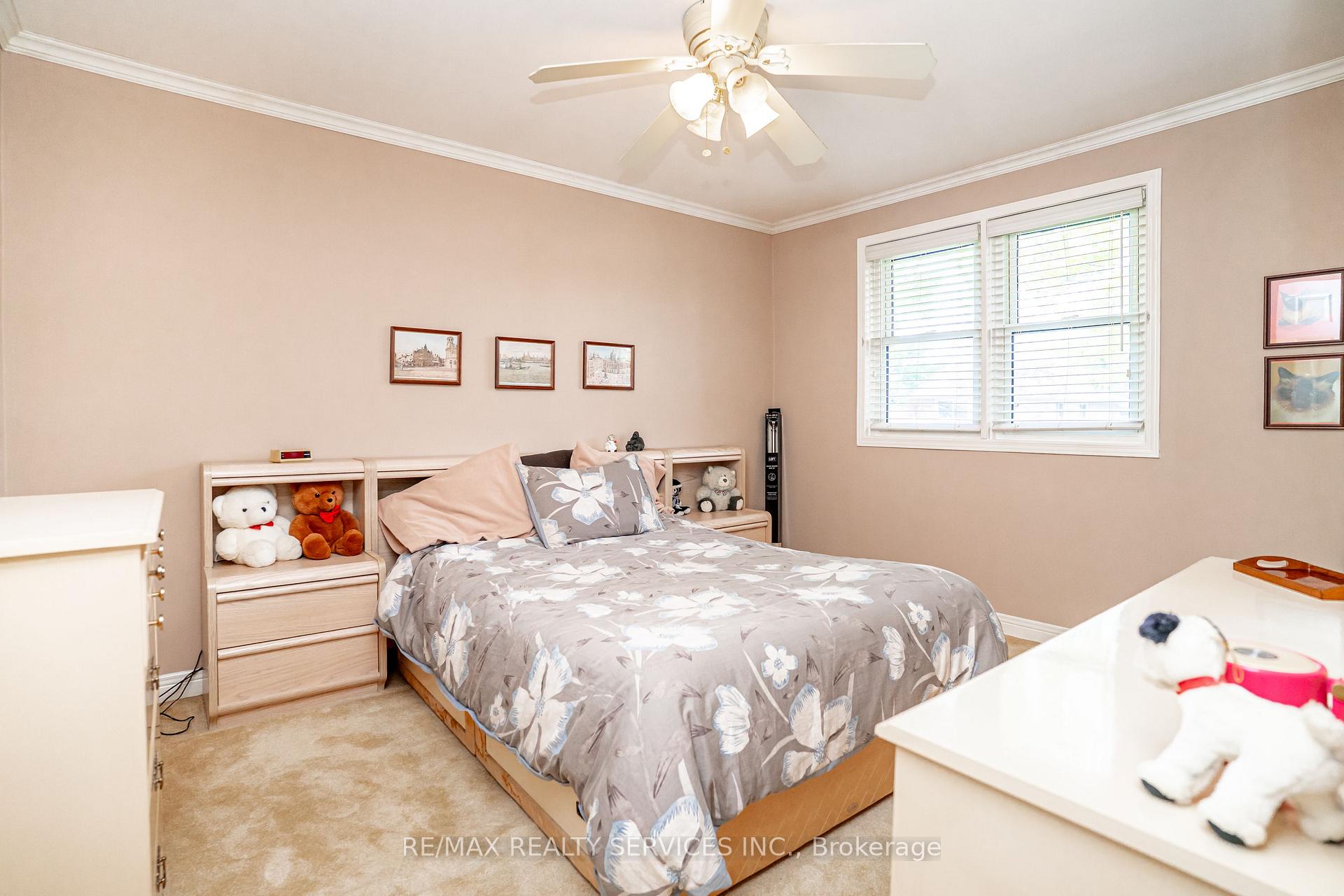 Photo 18 of 87 Ambleside Drive, Brampton, Brampton South — HOMEH