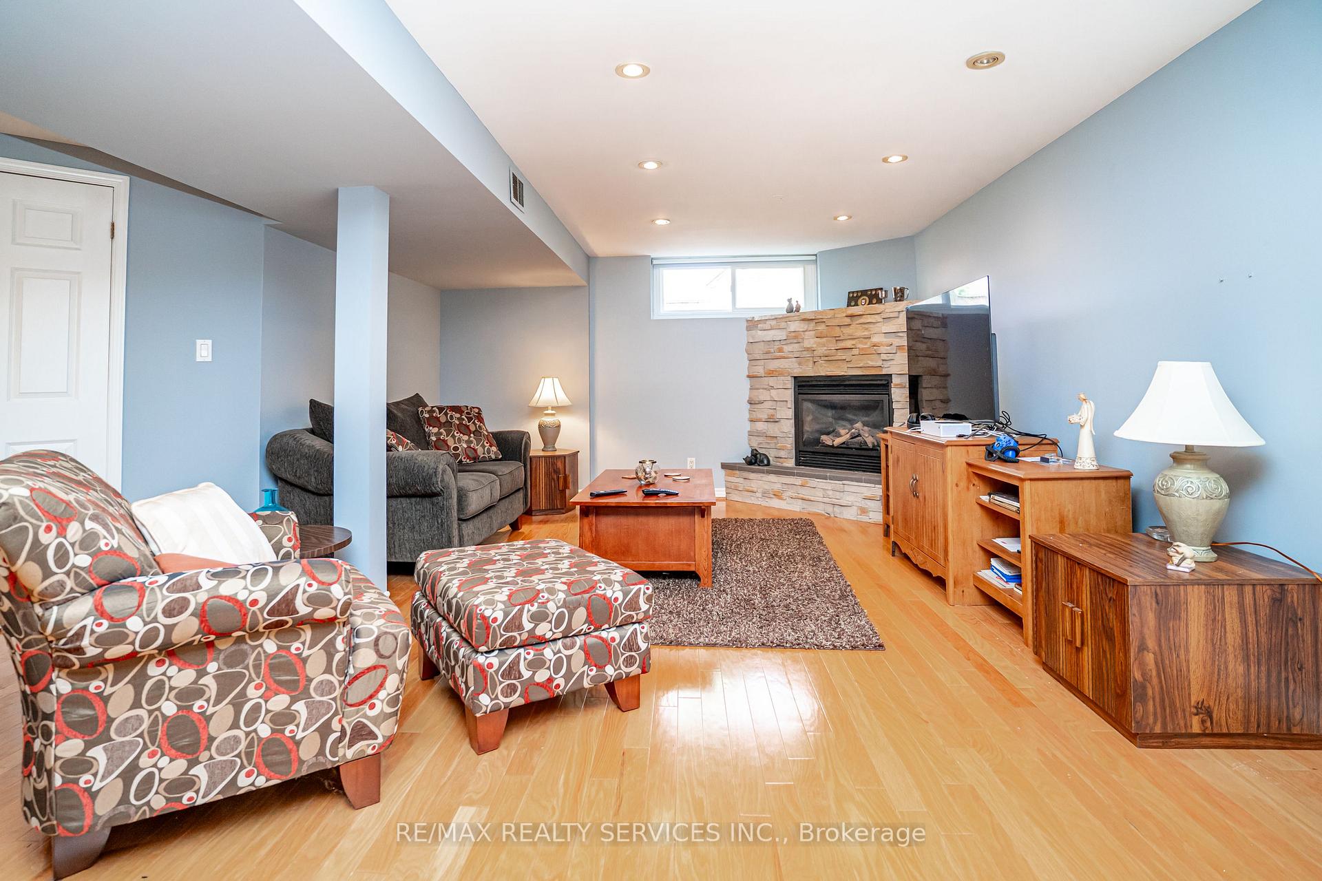 Photo 27 of 87 Ambleside Drive, Brampton, Brampton South — HOMEH