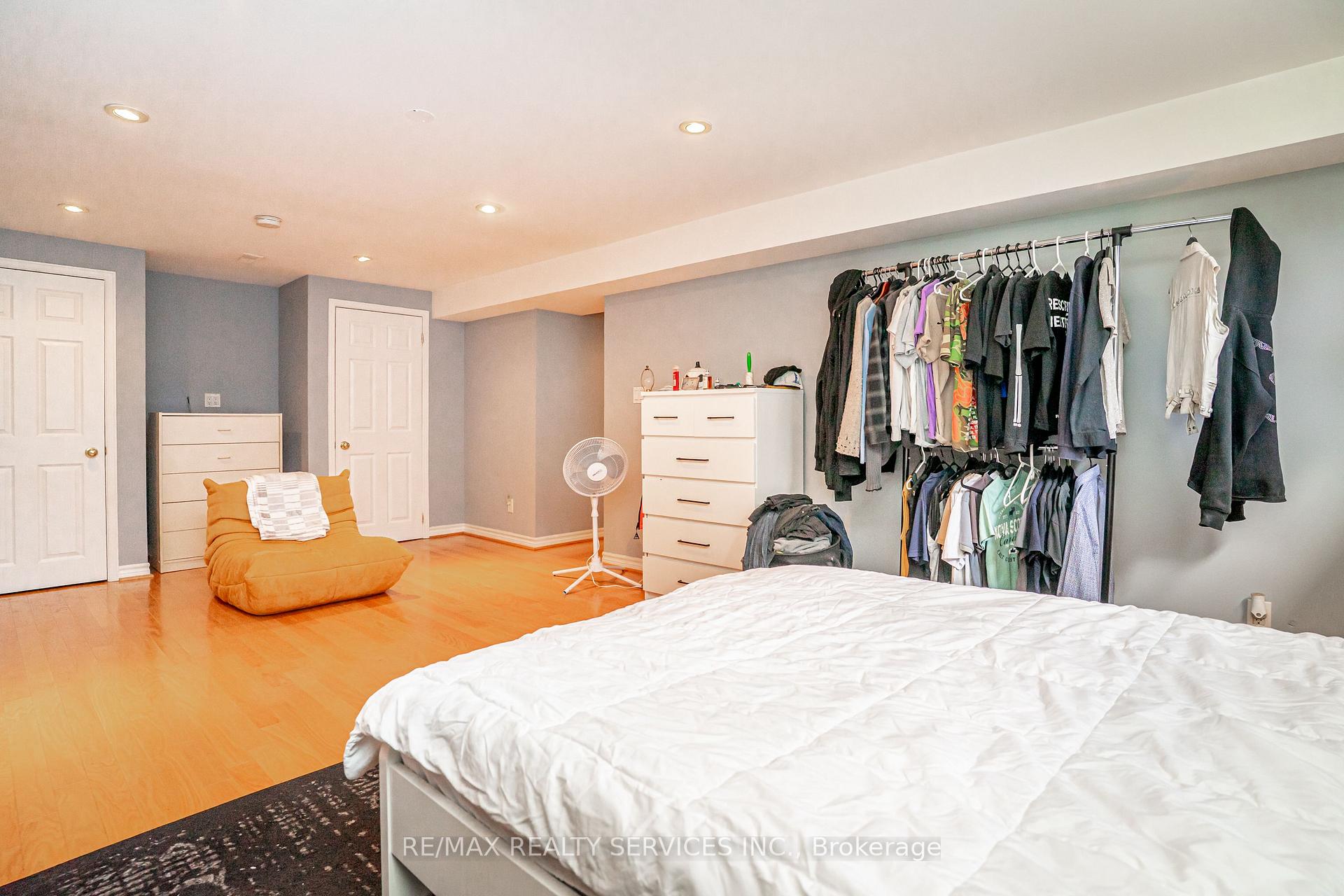 Photo 31 of 87 Ambleside Drive, Brampton, Brampton South — HOMEH
