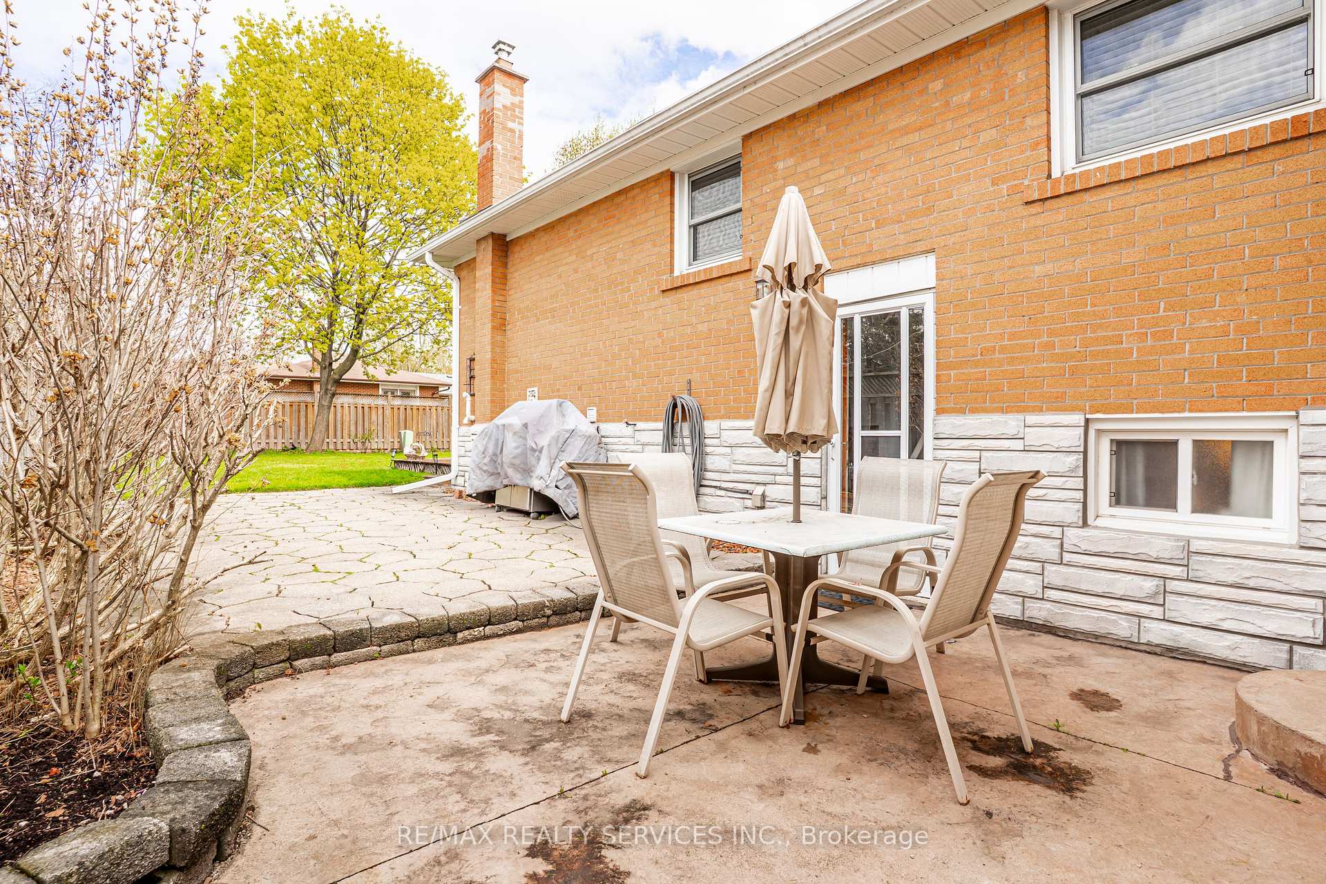 Photo 33 of 87 Ambleside Drive, Brampton, Brampton South — HOMEH