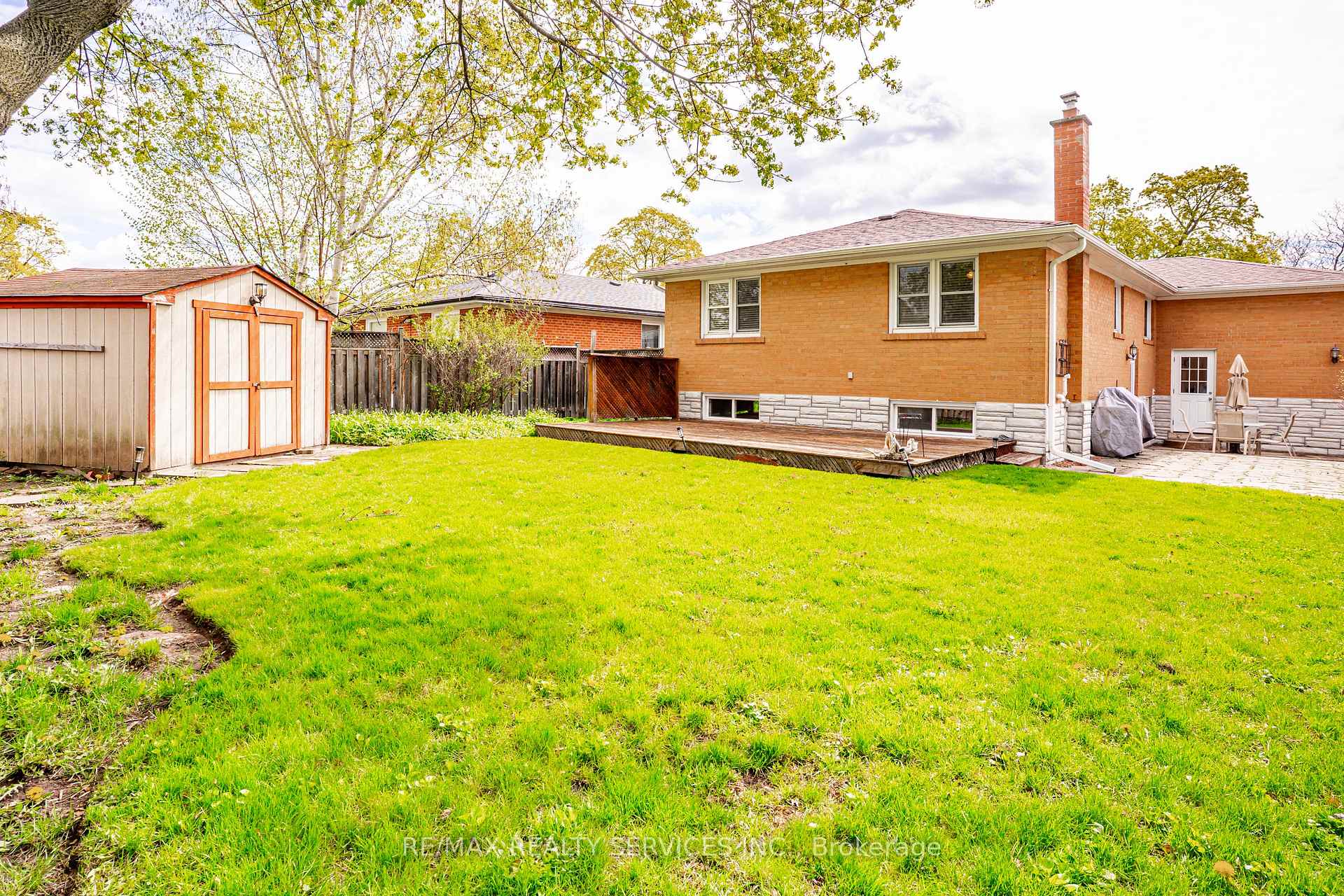 Photo 35 of 87 Ambleside Drive, Brampton, Brampton South — HOMEH