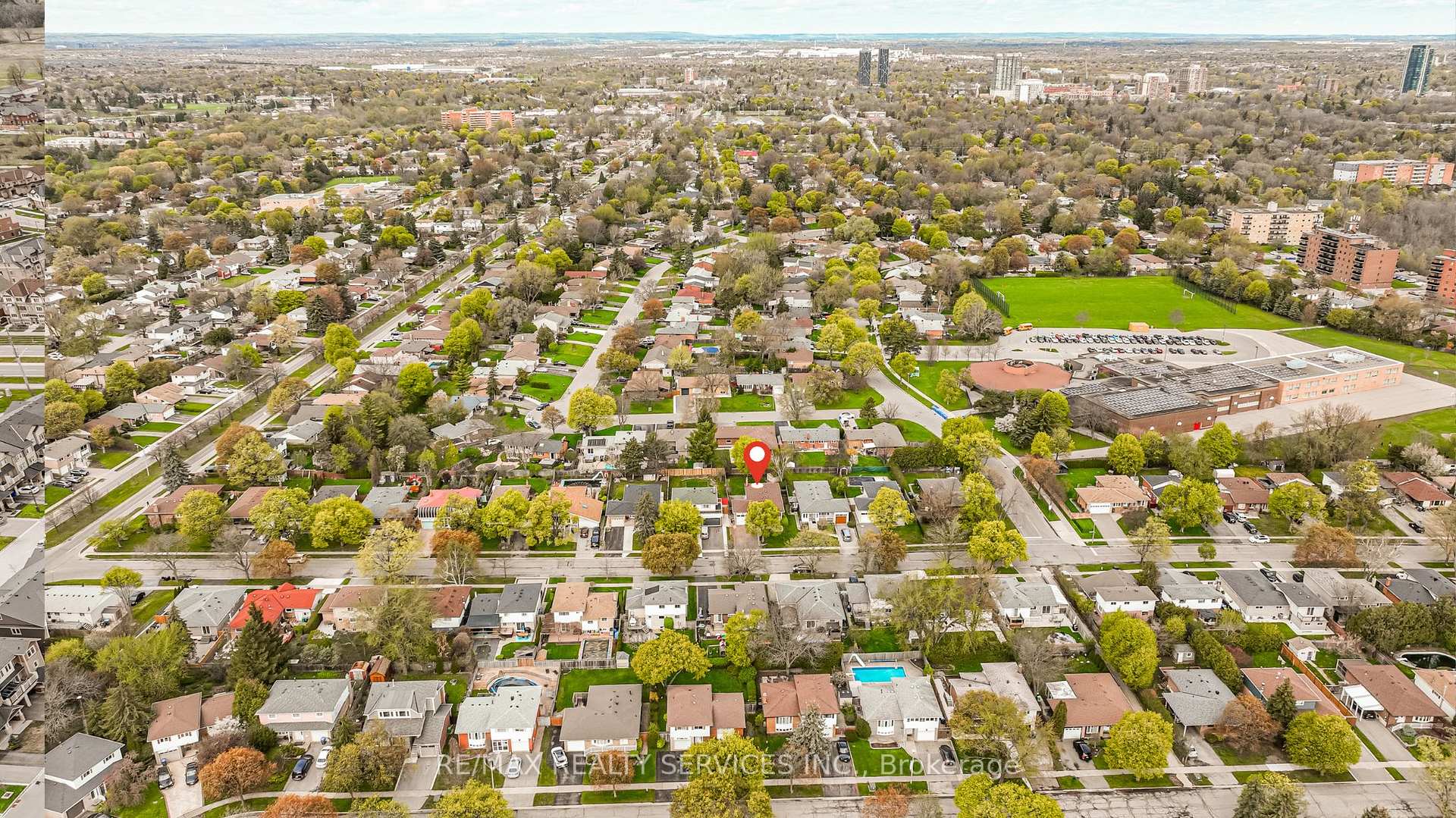 Photo 41 of 87 Ambleside Drive, Brampton, Brampton South — HOMEH