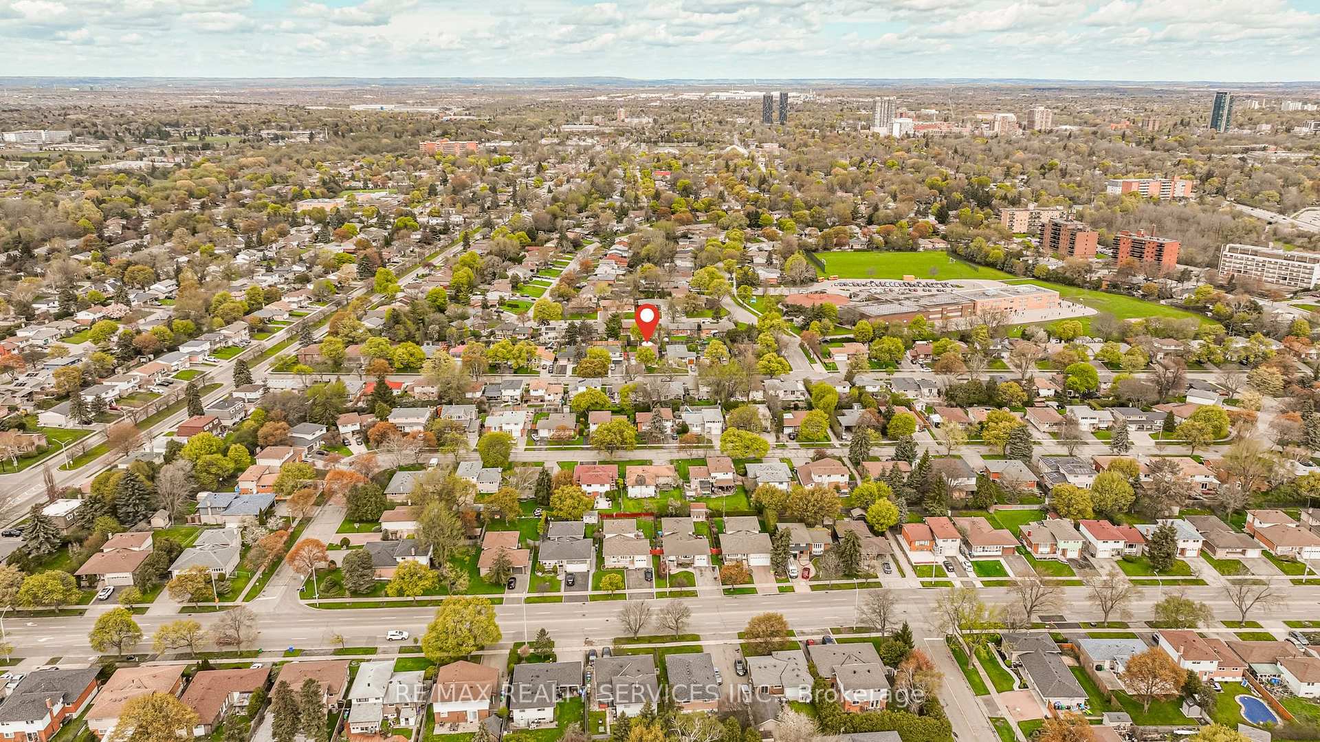 Photo 45 of 87 Ambleside Drive, Brampton, Brampton South — HOMEH