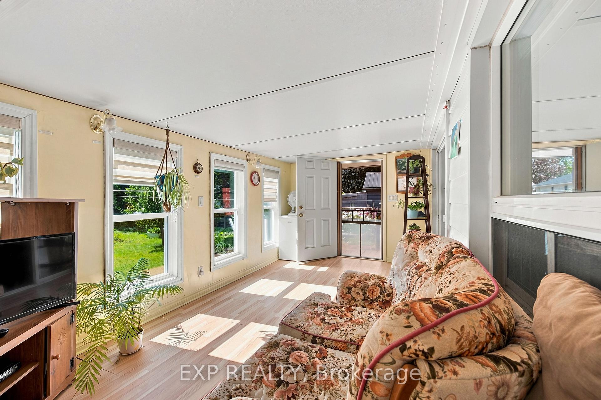 Photo 10 of 250 Albert Street, Minto — HOMEH