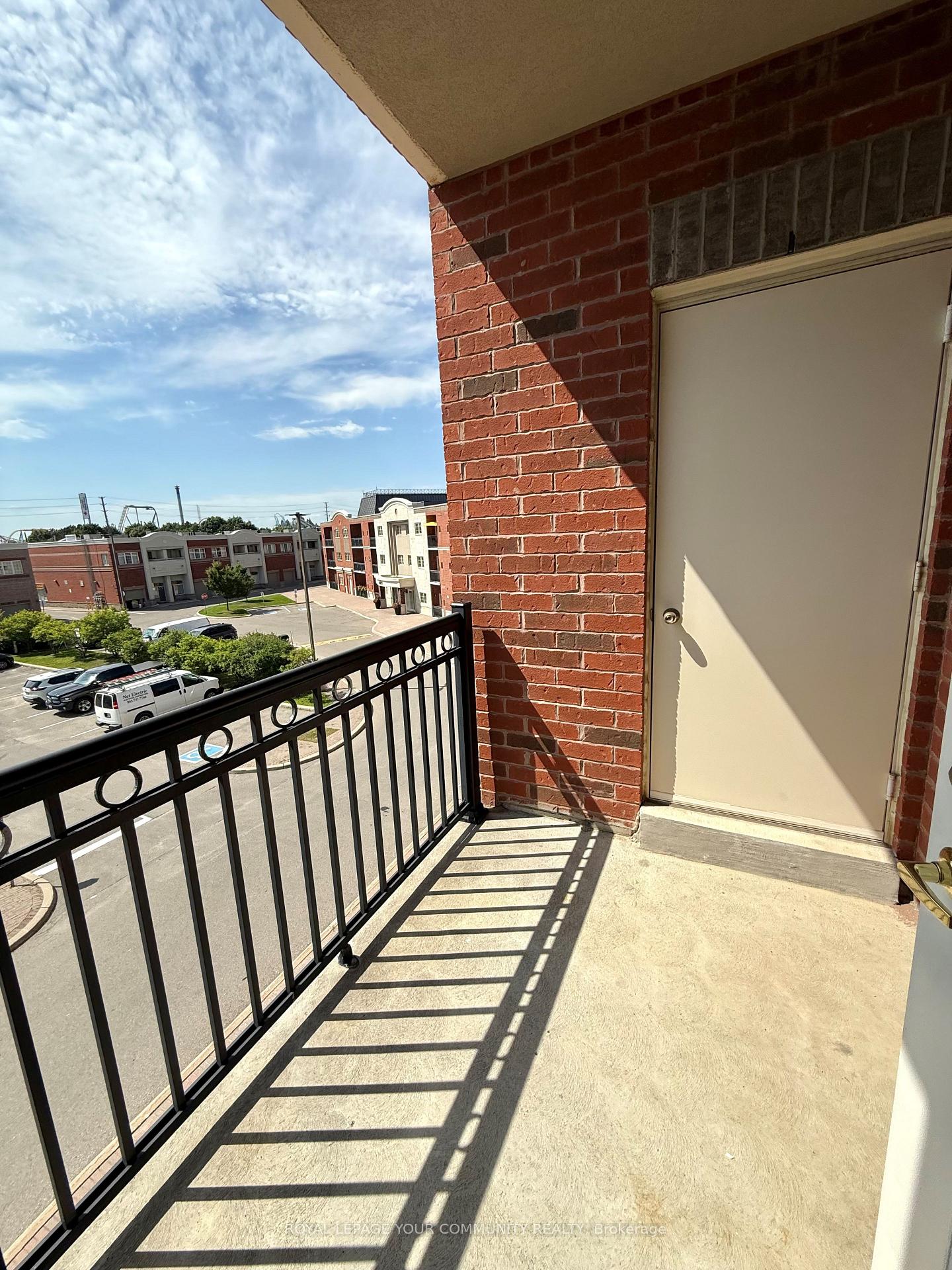 Photo 9 of Unit 301, 9451 Jane Street, Vaughan, Maple — HOMEH