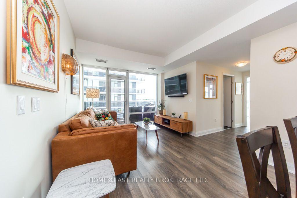 Photo 4 of Unit 605, 4800 Highway 7, Vaughan, East Woodbridge — HOMEH