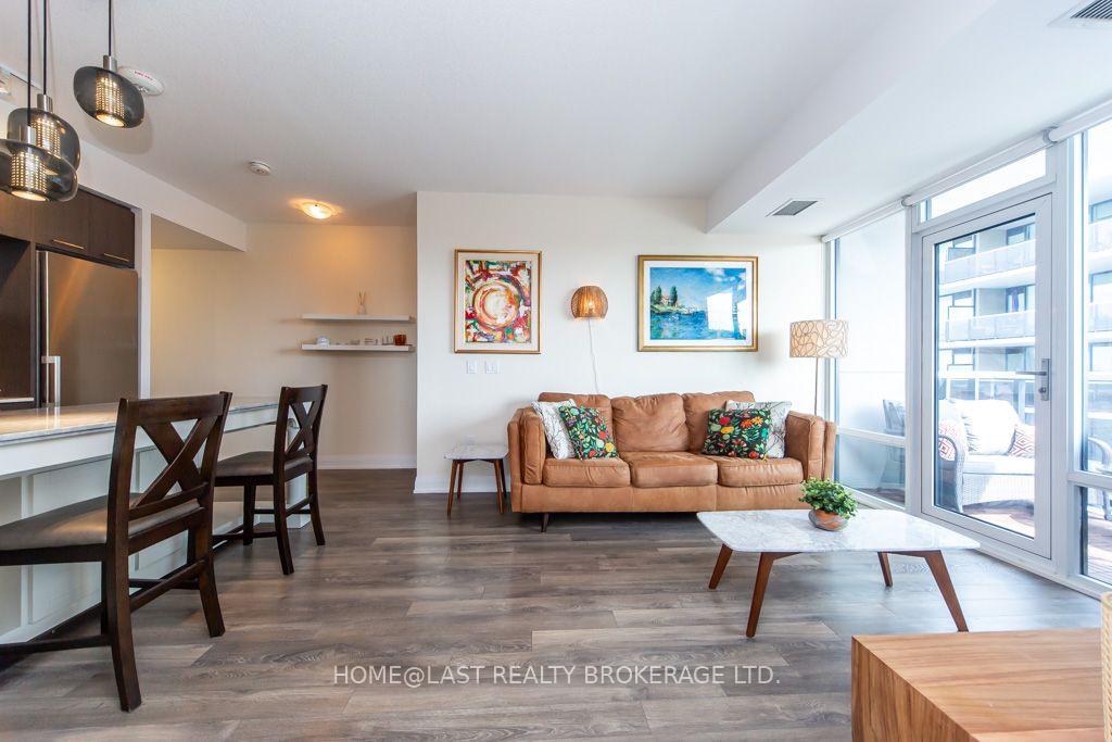 Photo 6 of Unit 605, 4800 Highway 7, Vaughan, East Woodbridge — HOMEH