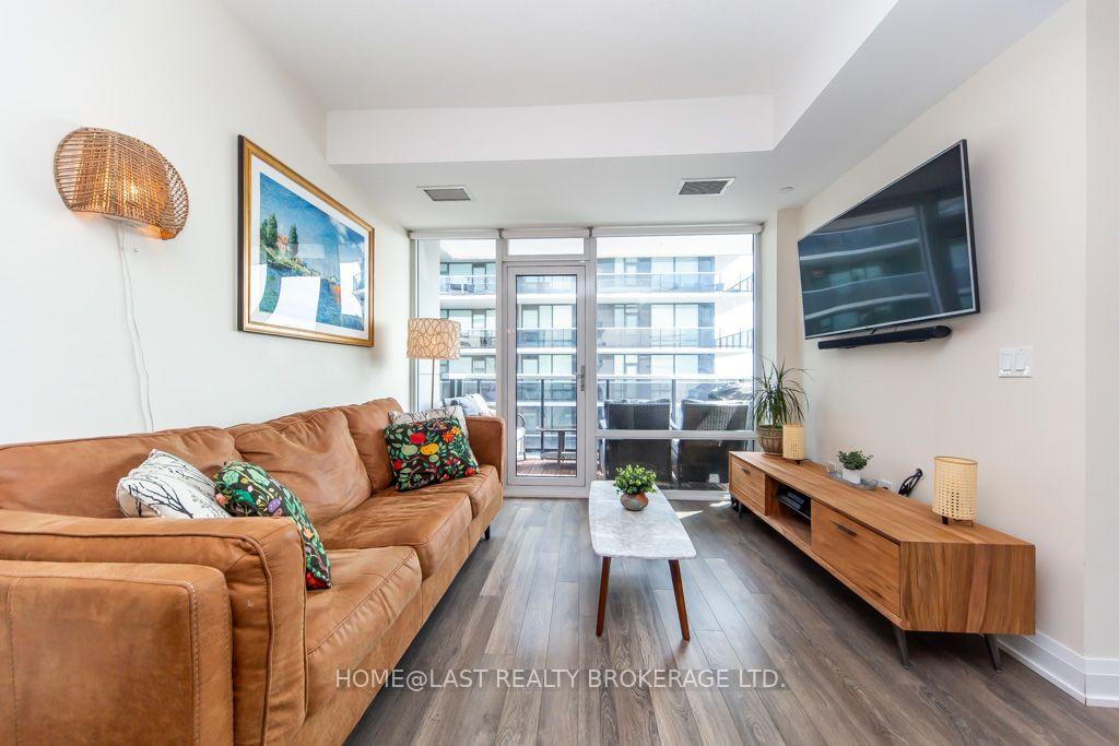 Photo 7 of Unit 605, 4800 Highway 7, Vaughan, East Woodbridge — HOMEH