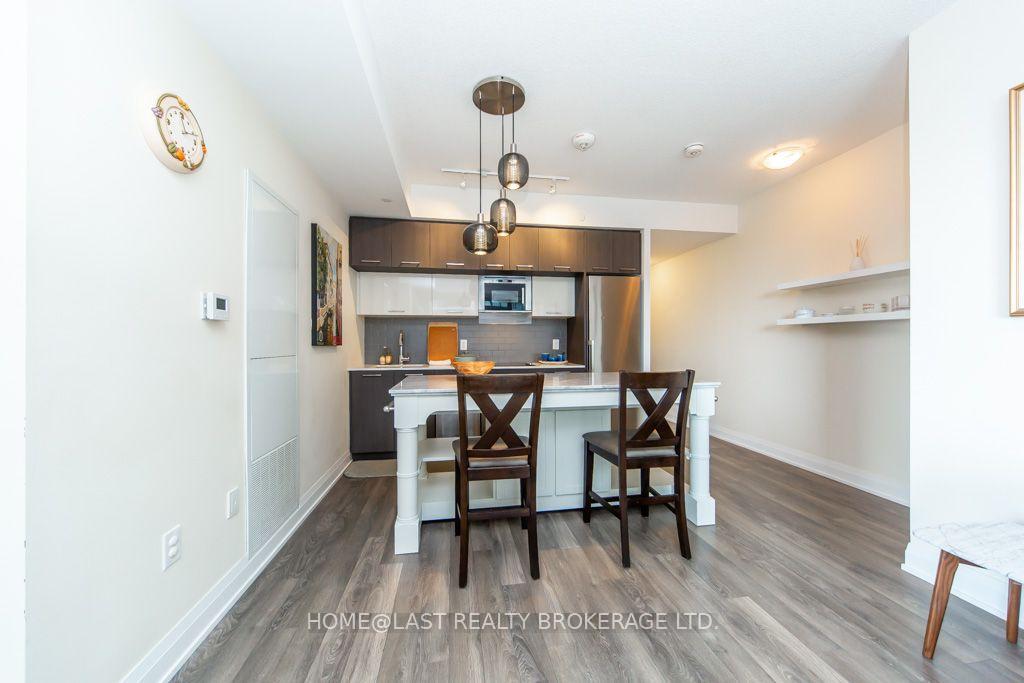 Photo 11 of Unit 605, 4800 Highway 7, Vaughan, East Woodbridge — HOMEH