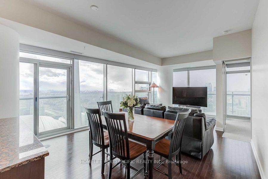 Photo 6 of Unit 5208, 14 York Street, Toronto, Waterfront Communities — HOMEH