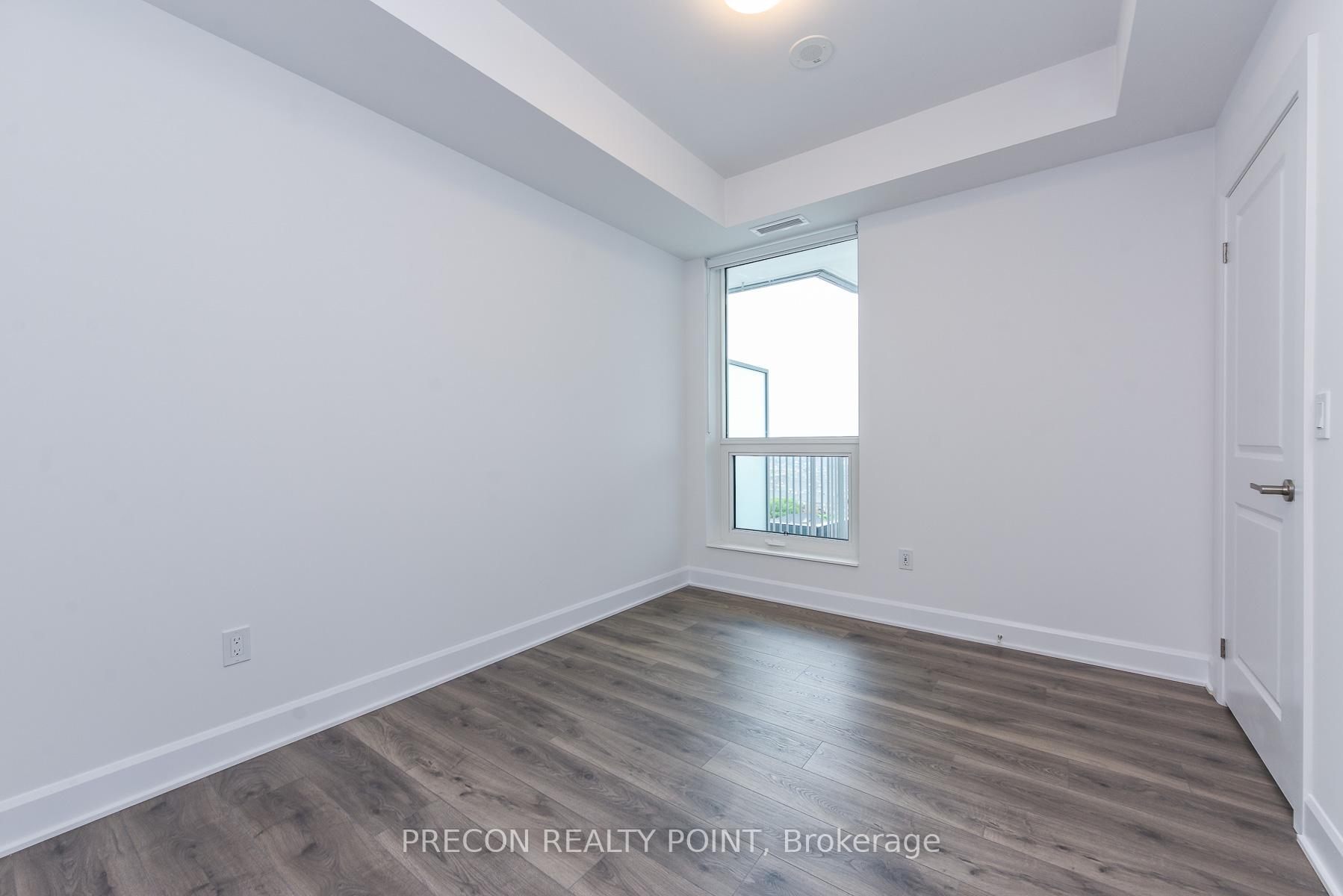 Photo 4 of Unit 1401, 3240 William Coltson Avenue E, Oakville, Joshua Meadows — HOMEH