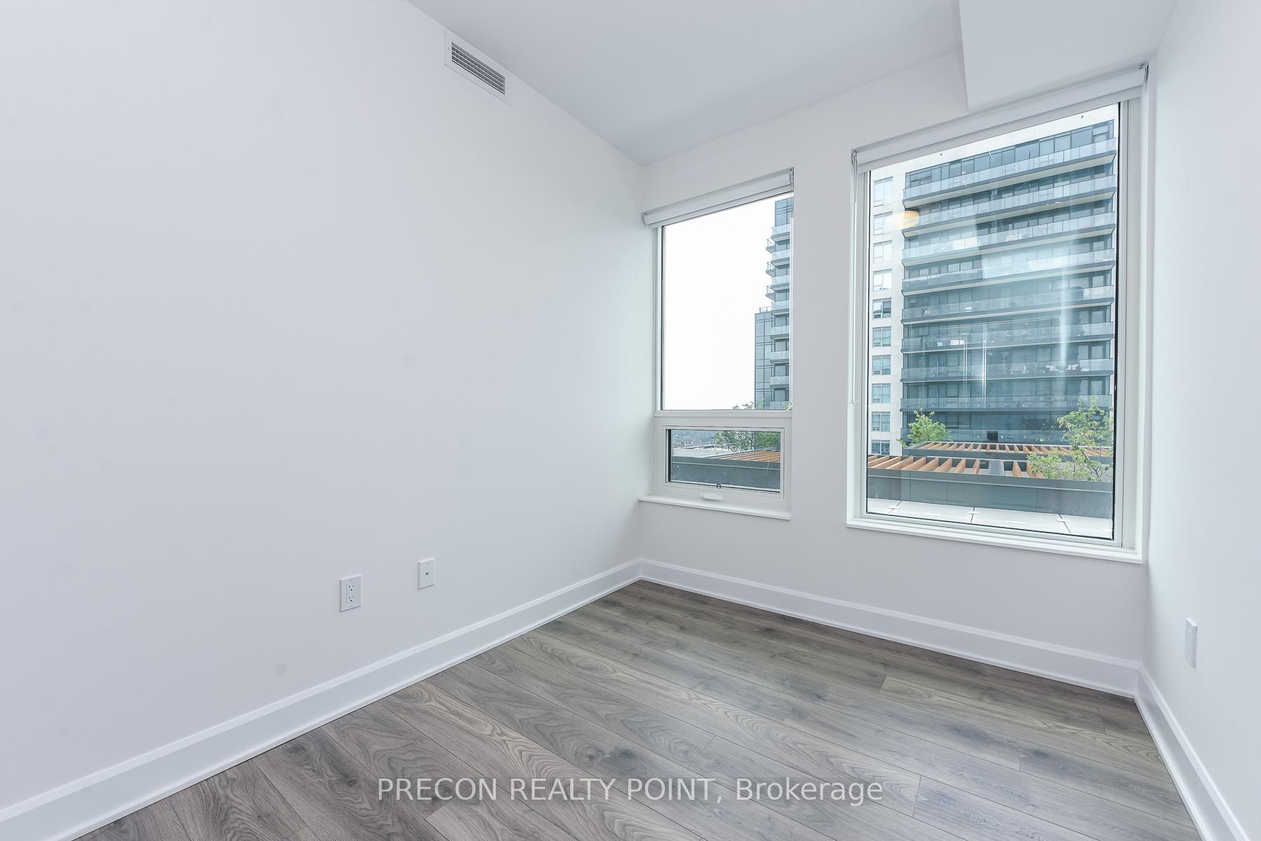 Photo 12 of Unit 1401, 3240 William Coltson Avenue E, Oakville, Joshua Meadows — HOMEH