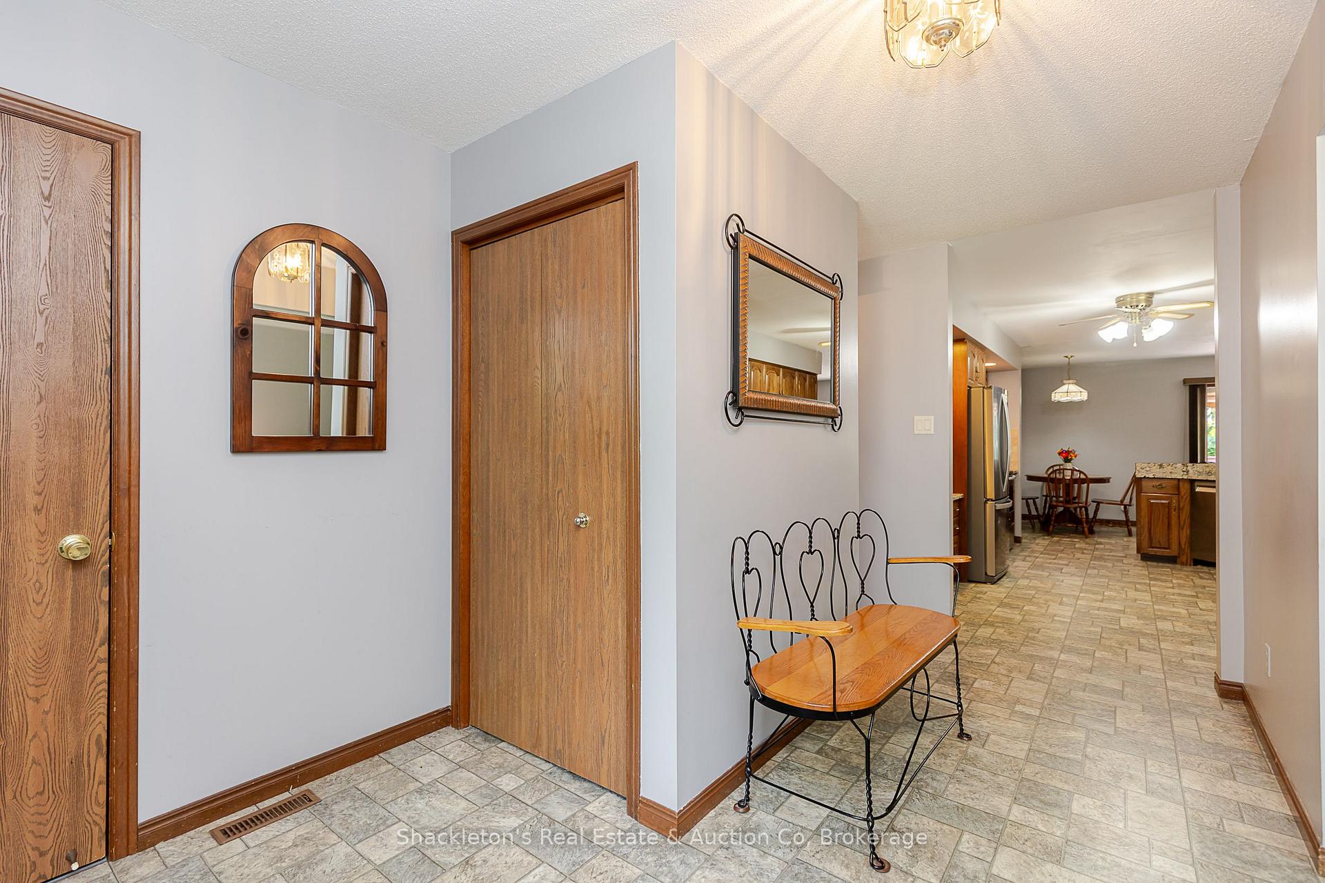 Photo 4 of 229 Briarhill Drive, Stratford — HOMEH