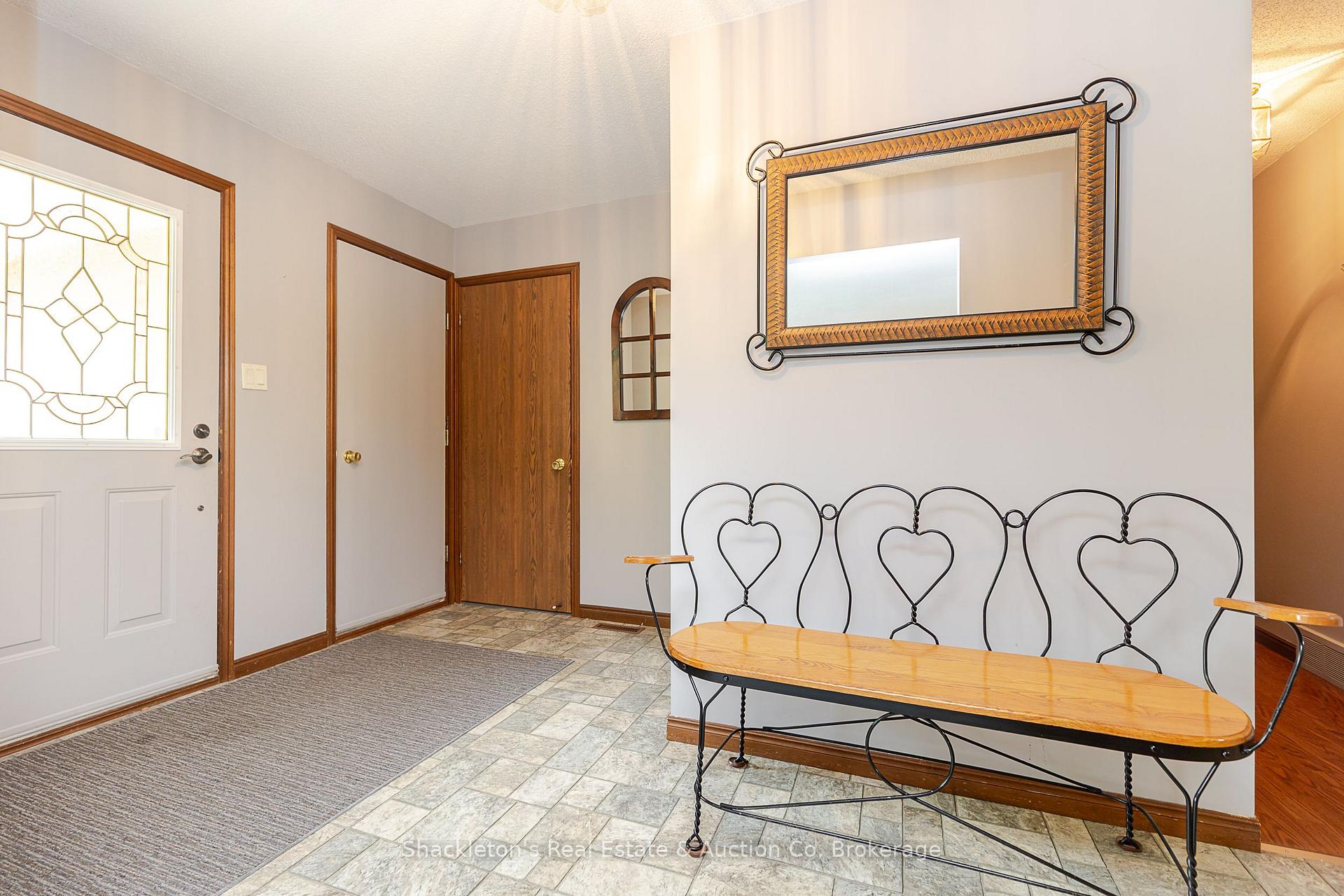 Photo 5 of 229 Briarhill Drive, Stratford — HOMEH