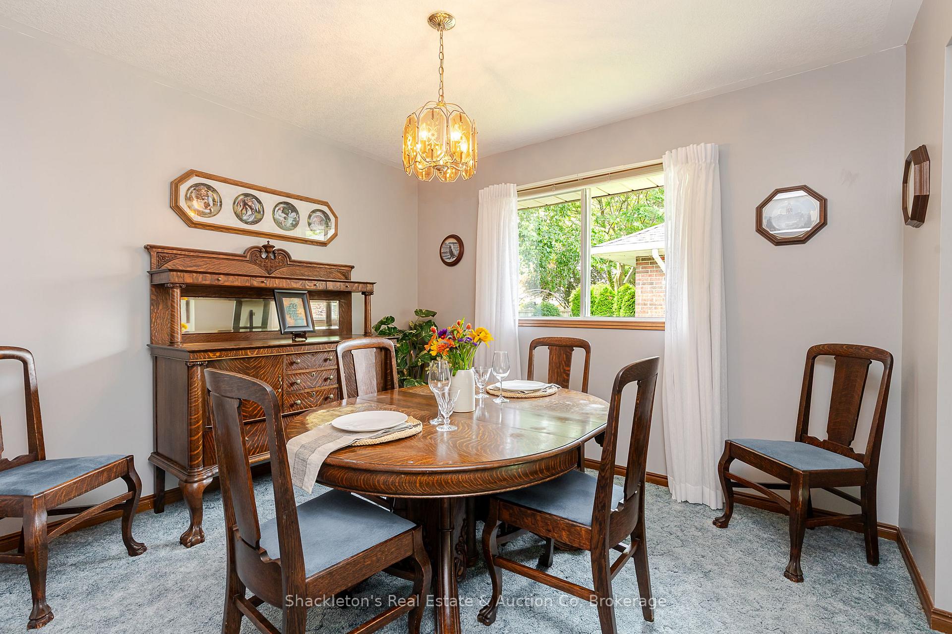 Photo 11 of 229 Briarhill Drive, Stratford — HOMEH