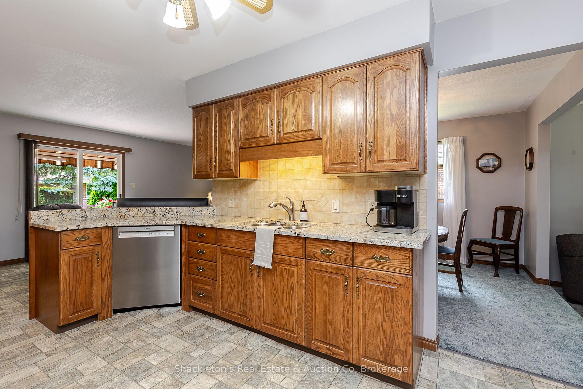 Photo 13 of 229 Briarhill Drive, Stratford — HOMEH