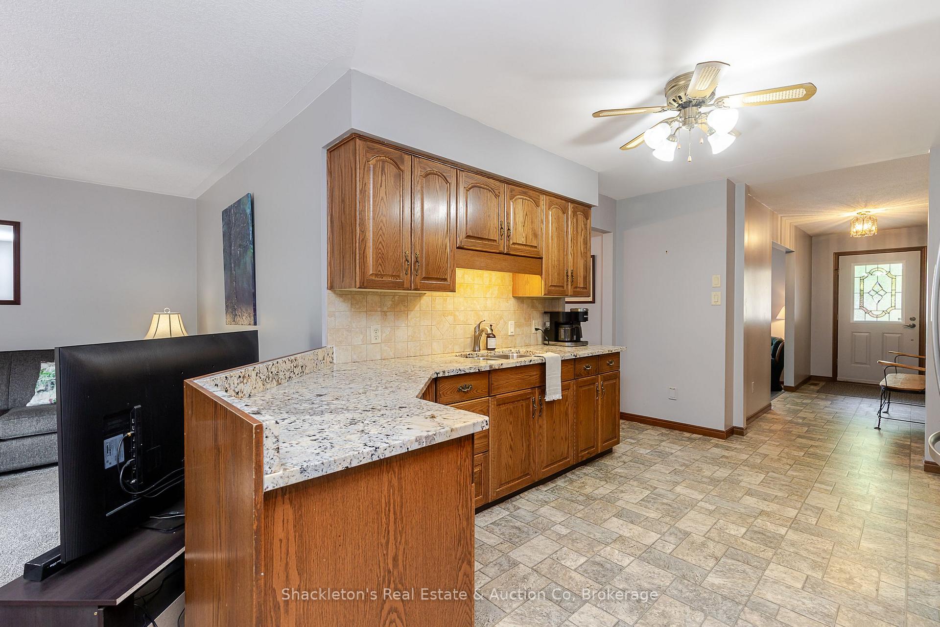 Photo 17 of 229 Briarhill Drive, Stratford — HOMEH