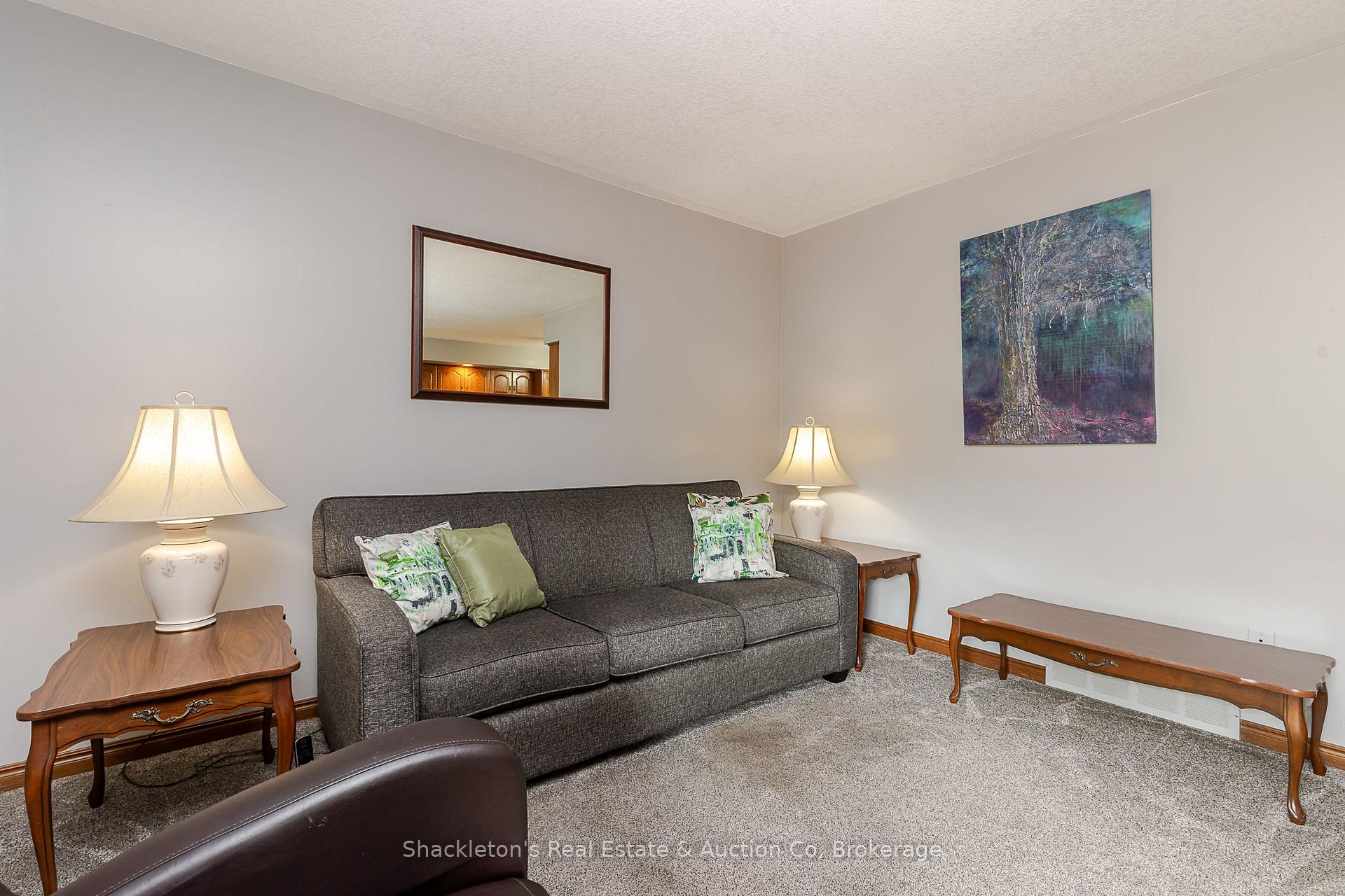 Photo 19 of 229 Briarhill Drive, Stratford — HOMEH
