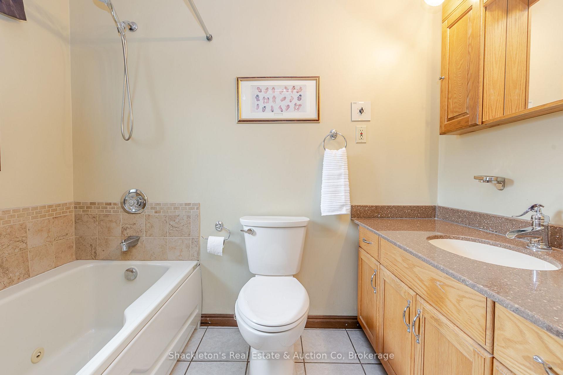 Photo 22 of 229 Briarhill Drive, Stratford — HOMEH