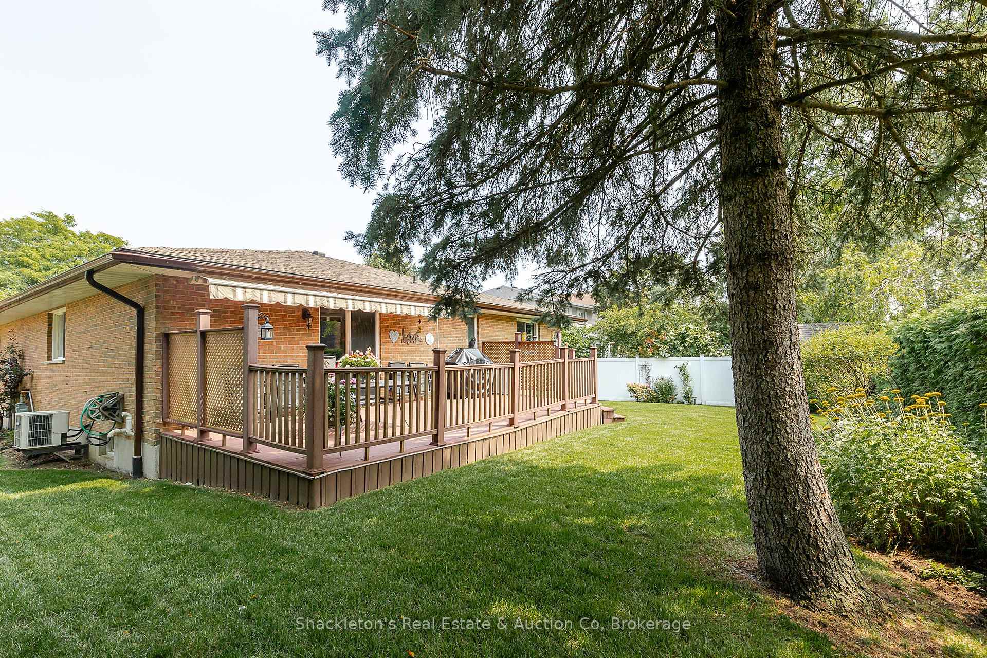 Photo 42 of 229 Briarhill Drive, Stratford — HOMEH