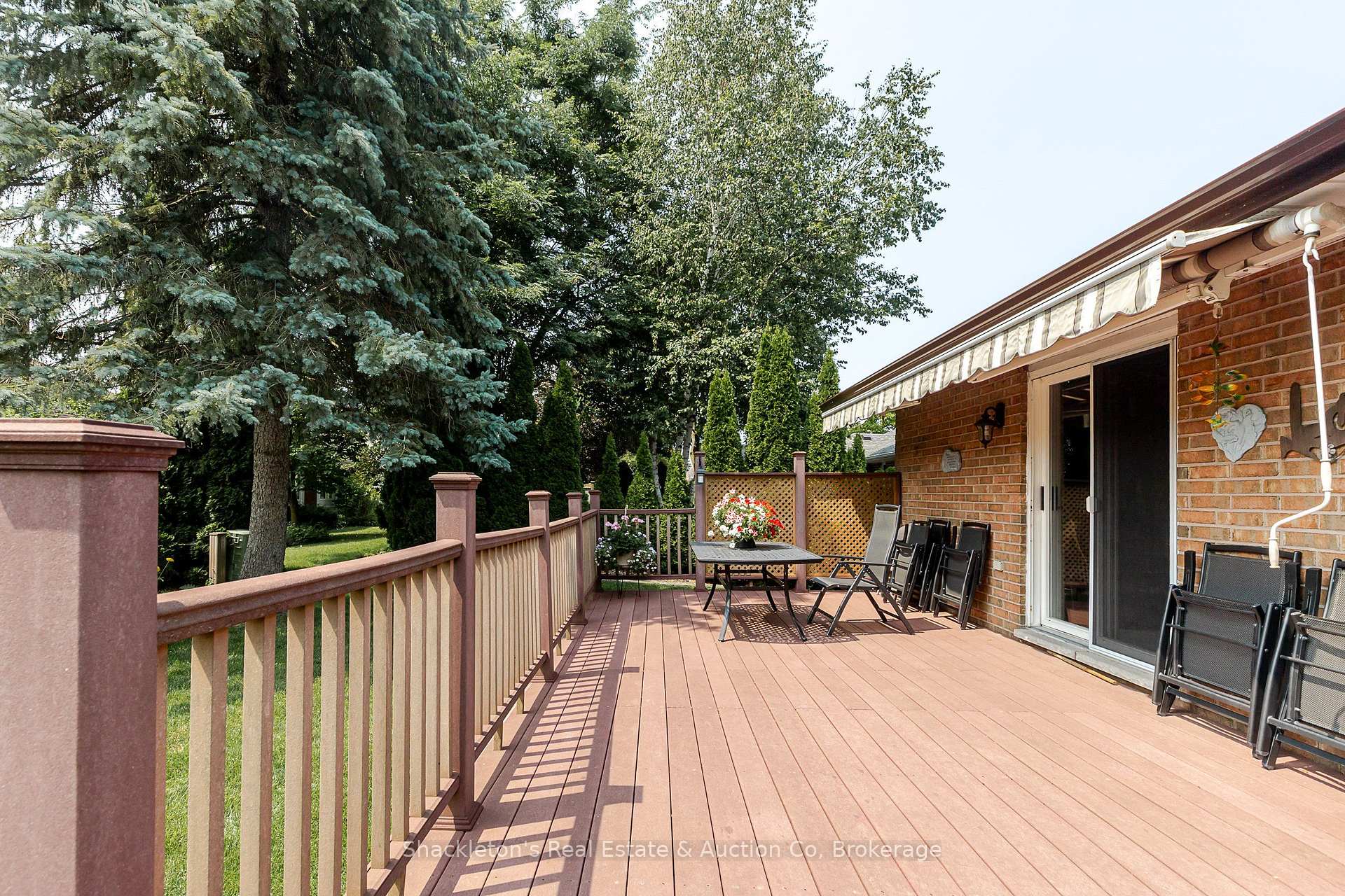 Photo 44 of 229 Briarhill Drive, Stratford — HOMEH