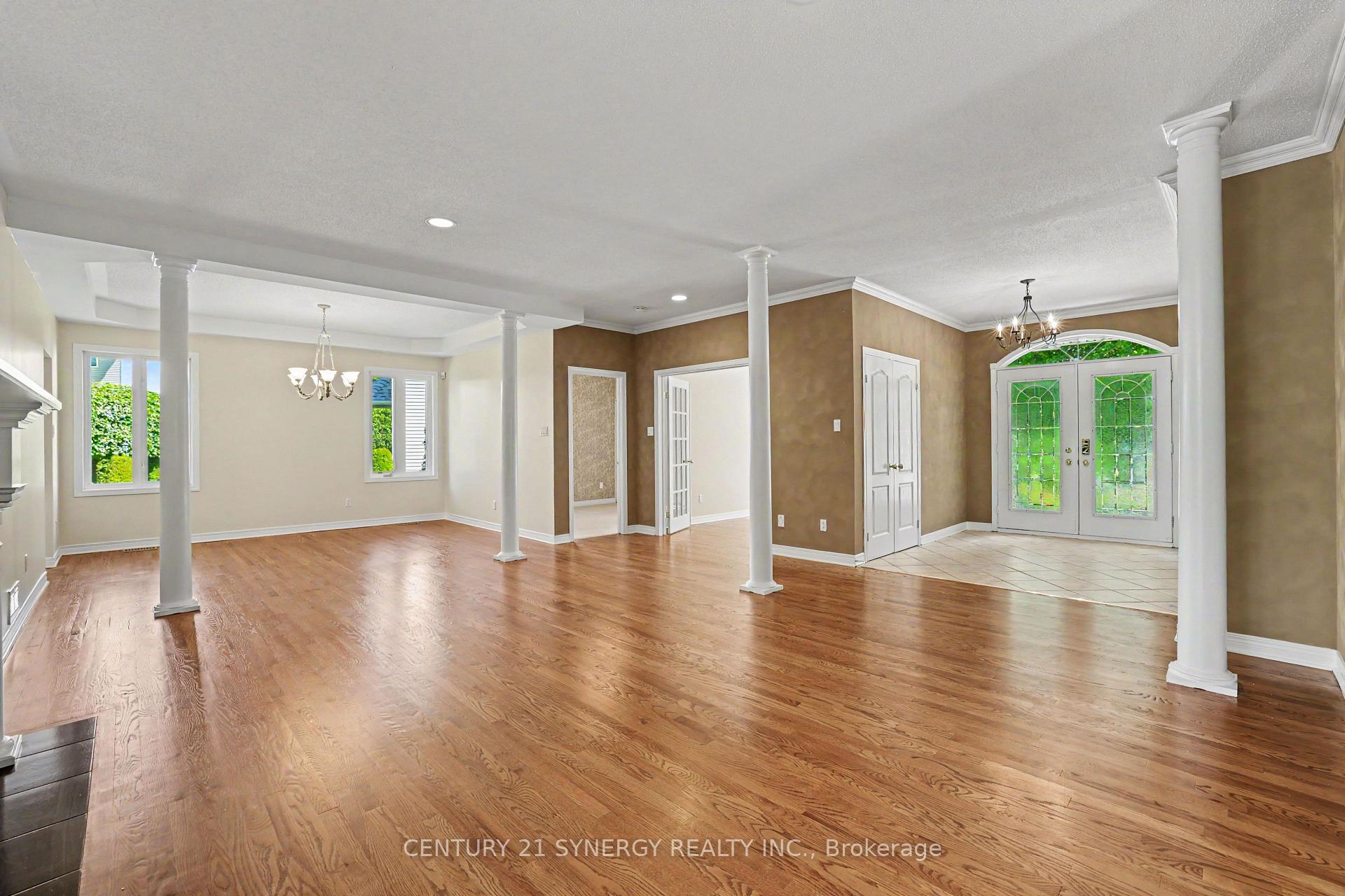 Photo 7 of 17 Warnock Court, Ottawa, Carson Meadows — HOMEH