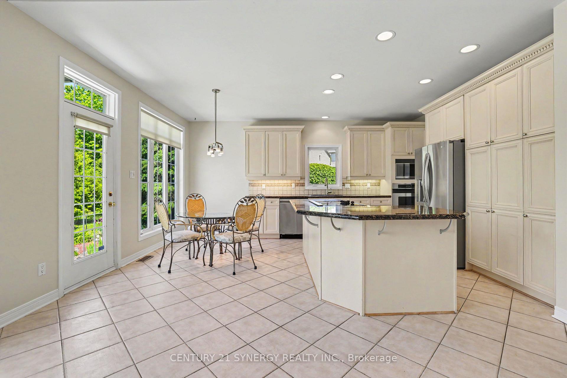 Photo 14 of 17 Warnock Court, Ottawa, Carson Meadows — HOMEH