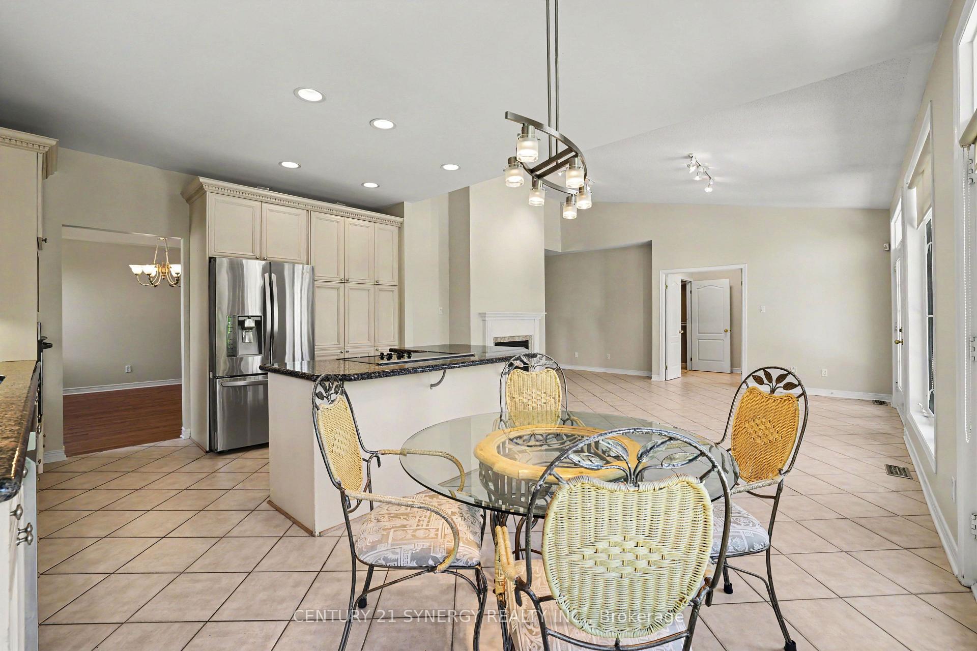 Photo 18 of 17 Warnock Court, Ottawa, Carson Meadows — HOMEH