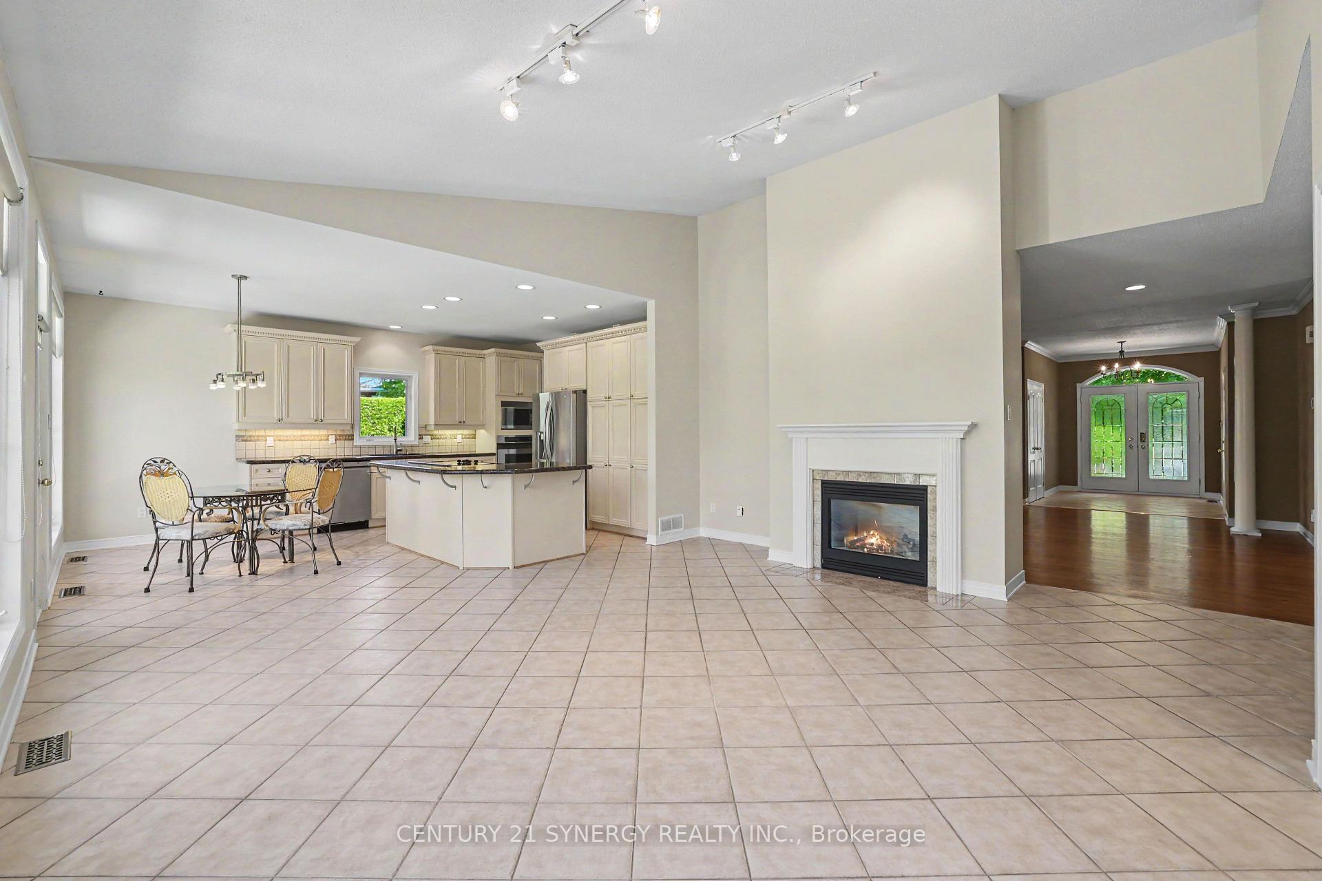 Photo 21 of 17 Warnock Court, Ottawa, Carson Meadows — HOMEH