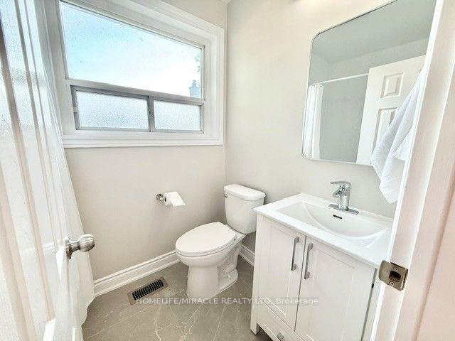 Photo 14 of 2464 Brookhurst Road, Mississauga, Clarkson — HOMEH