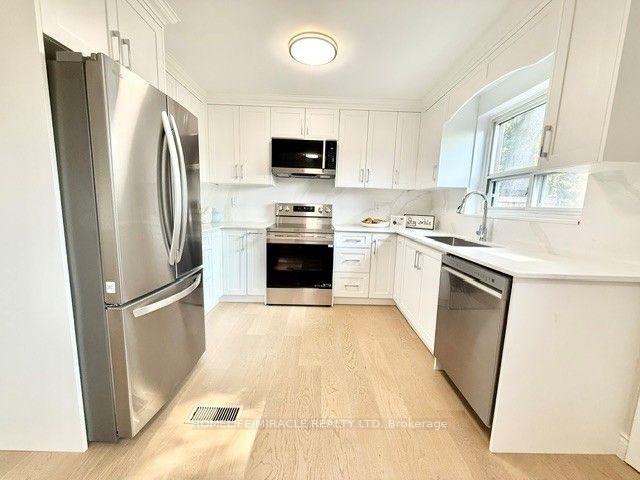 Photo 54 of 2464 Brookhurst Road, Mississauga, Clarkson — HOMEH