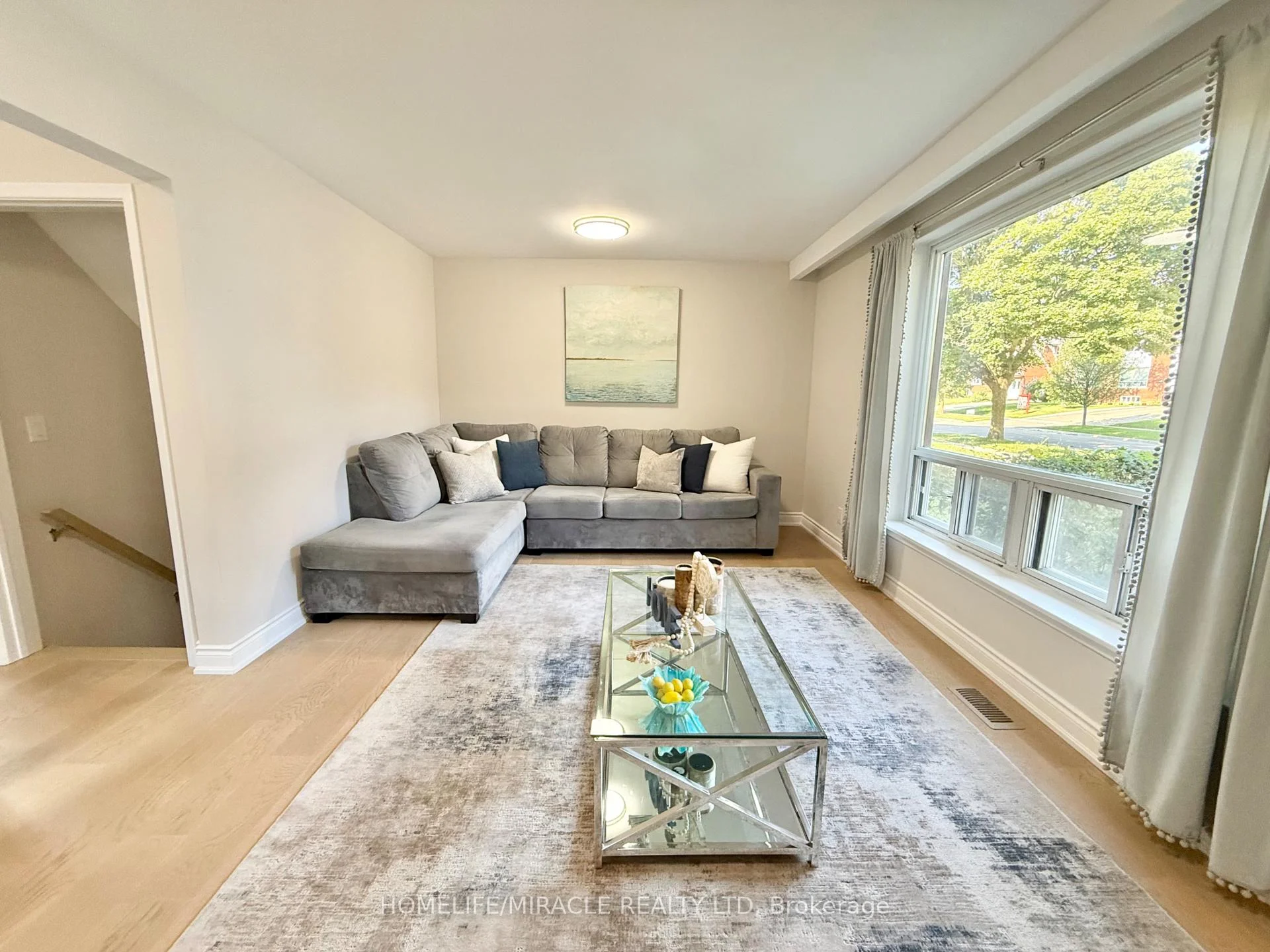 Photo 9 of 2464 Brookhurst Road, Mississauga, Clarkson — HOMEH