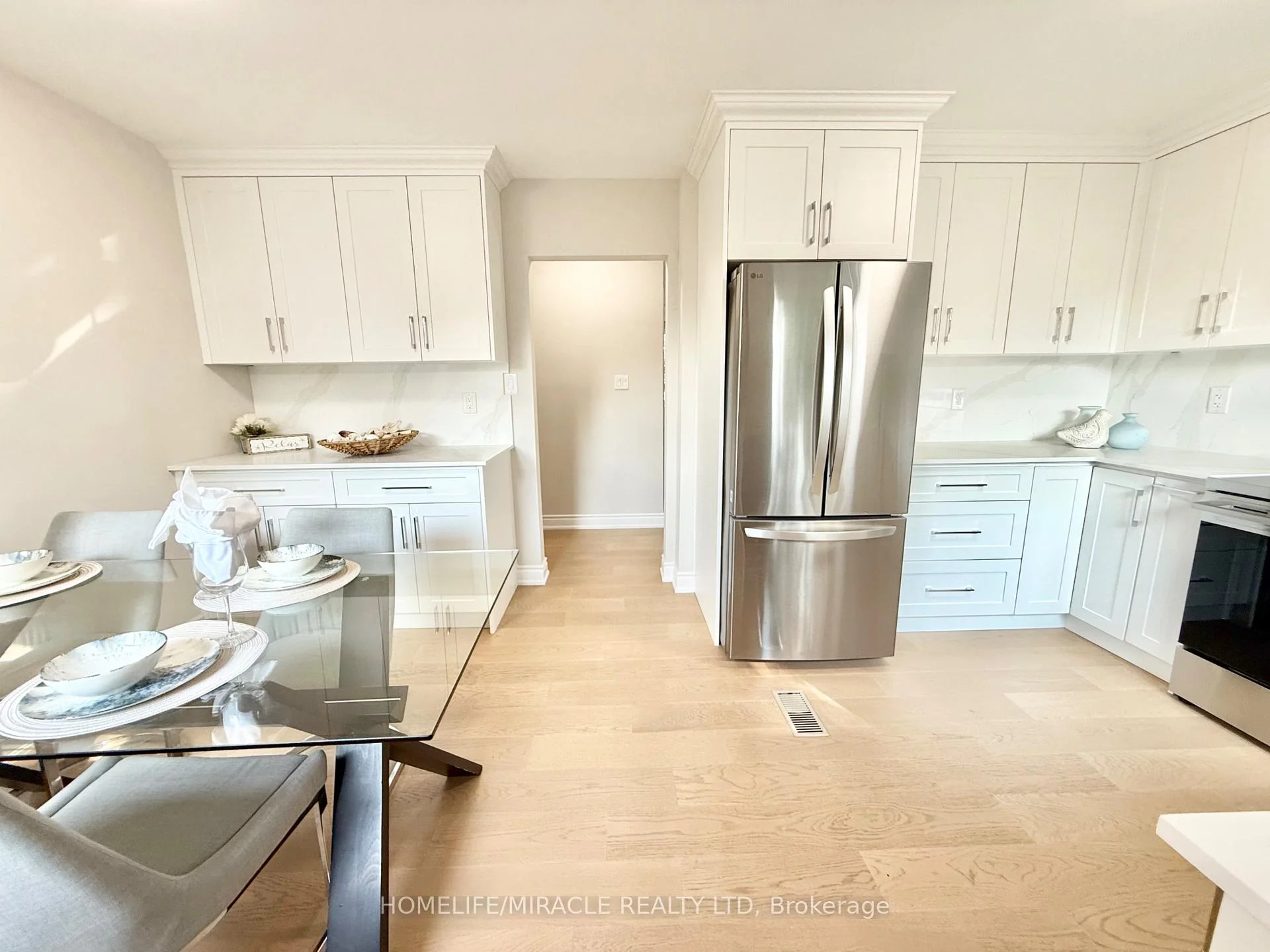 Photo 12 of 2464 Brookhurst Road, Mississauga, Clarkson — HOMEH