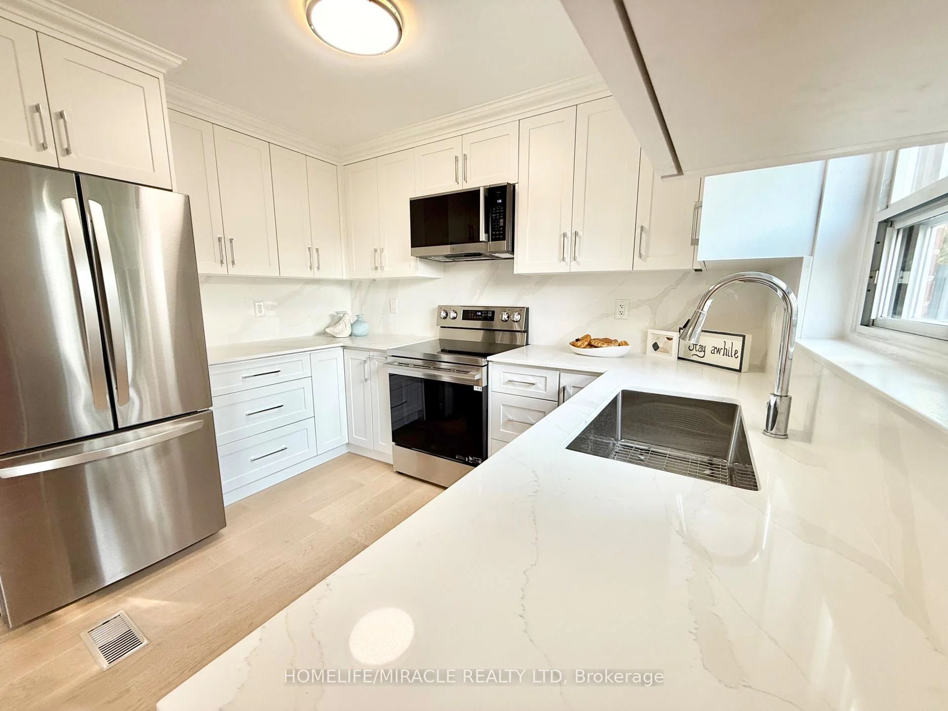 Photo 15 of 2464 Brookhurst Road, Mississauga, Clarkson — HOMEH