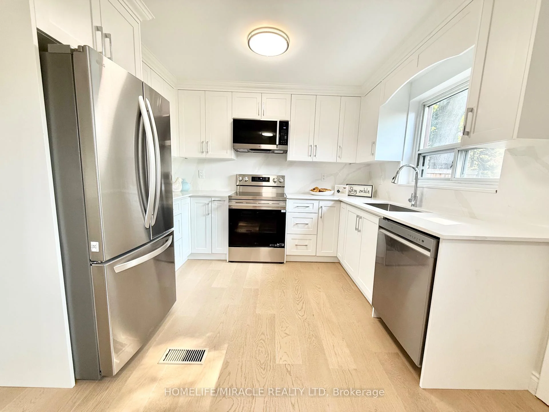 Photo 18 of 2464 Brookhurst Road, Mississauga, Clarkson — HOMEH