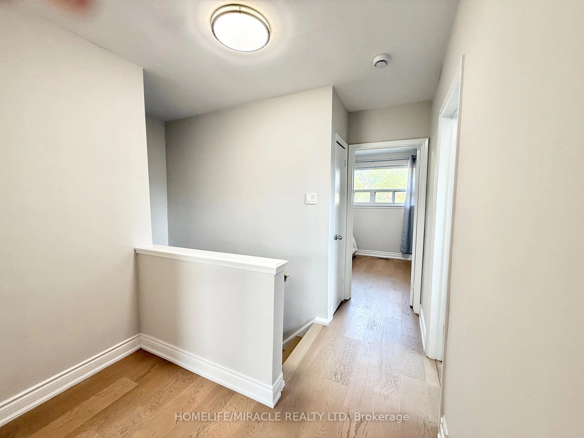 Photo 33 of 2464 Brookhurst Road, Mississauga, Clarkson — HOMEH