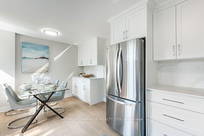 Photo 22 of 2464 Brookhurst Road, Mississauga, Clarkson — HOMEH