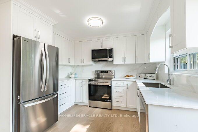 Photo 25 of 2464 Brookhurst Road, Mississauga, Clarkson — HOMEH