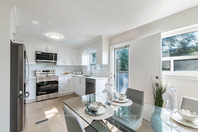 Photo 28 of 2464 Brookhurst Road, Mississauga, Clarkson — HOMEH