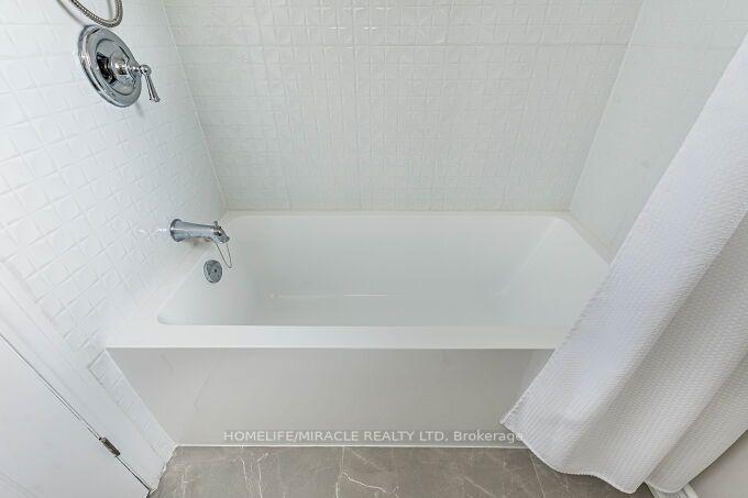 Photo 66 of 2464 Brookhurst Road, Mississauga, Clarkson — HOMEH