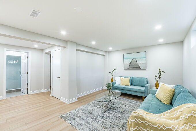 Photo 74 of 2464 Brookhurst Road, Mississauga, Clarkson — HOMEH
