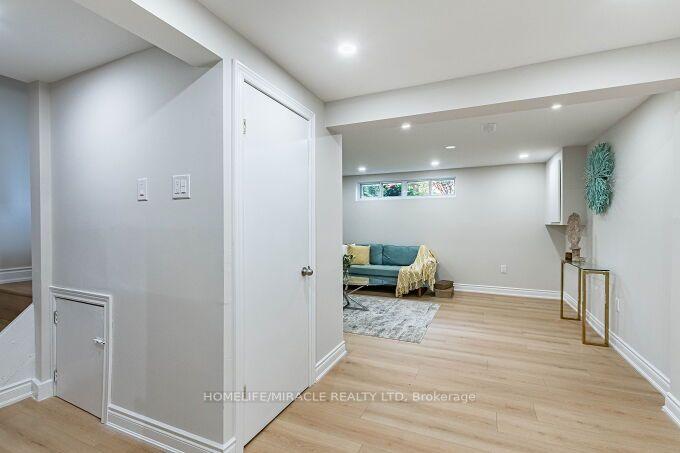 Photo 78 of 2464 Brookhurst Road, Mississauga, Clarkson — HOMEH