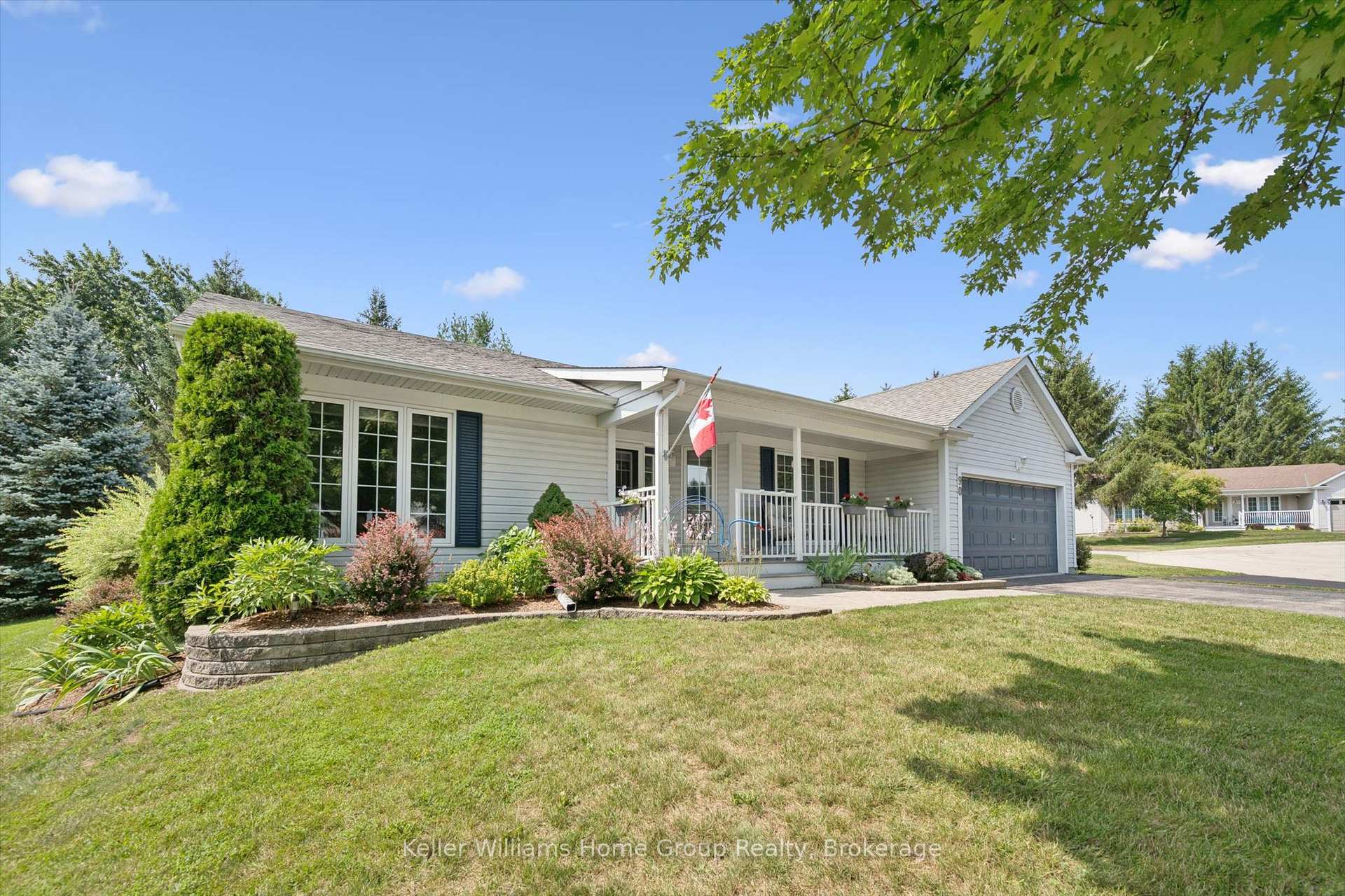 Photo 3 of 90 White Bark Way, Centre Wellington, Belwood — HOMEH