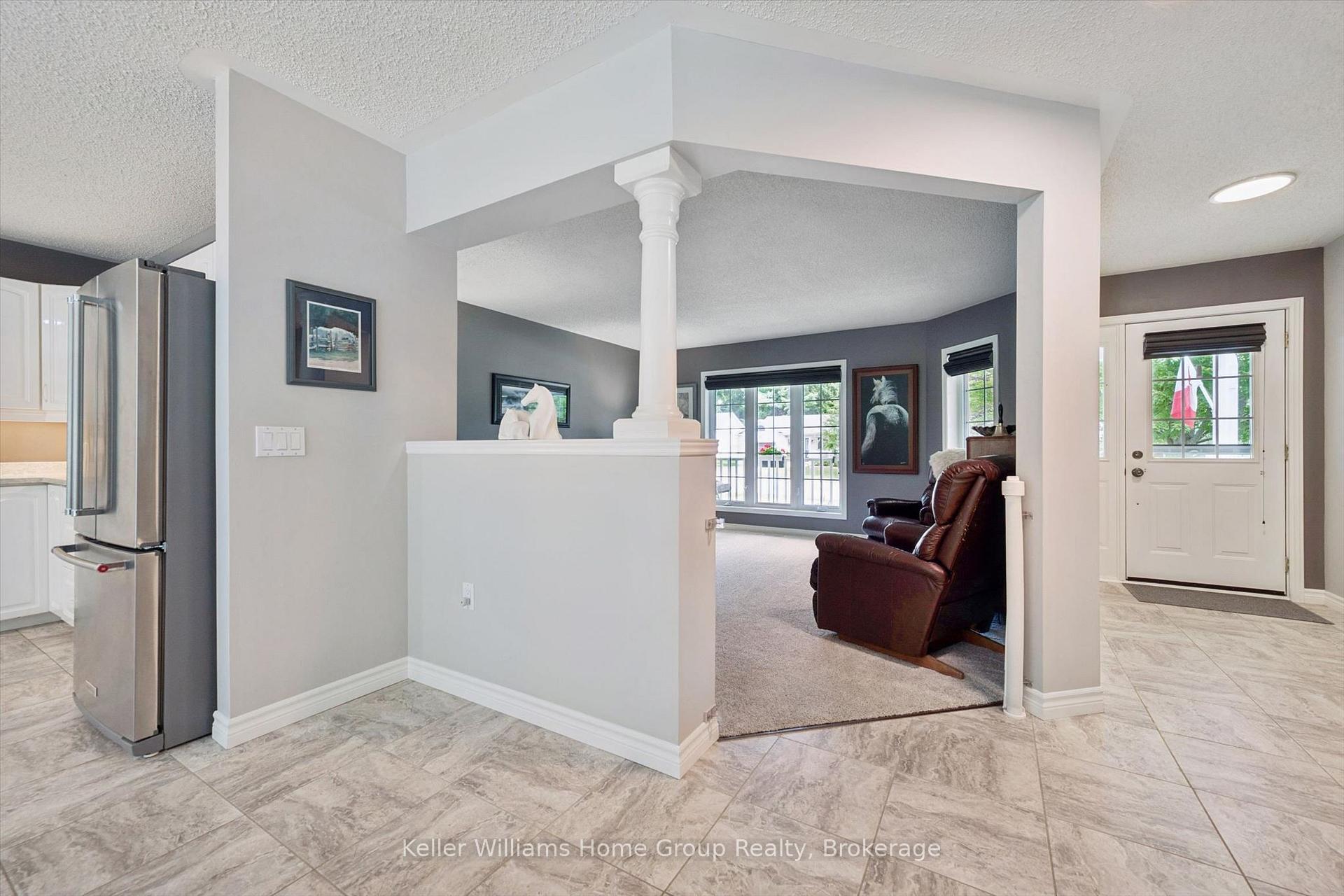 Photo 5 of 90 White Bark Way, Centre Wellington, Belwood — HOMEH